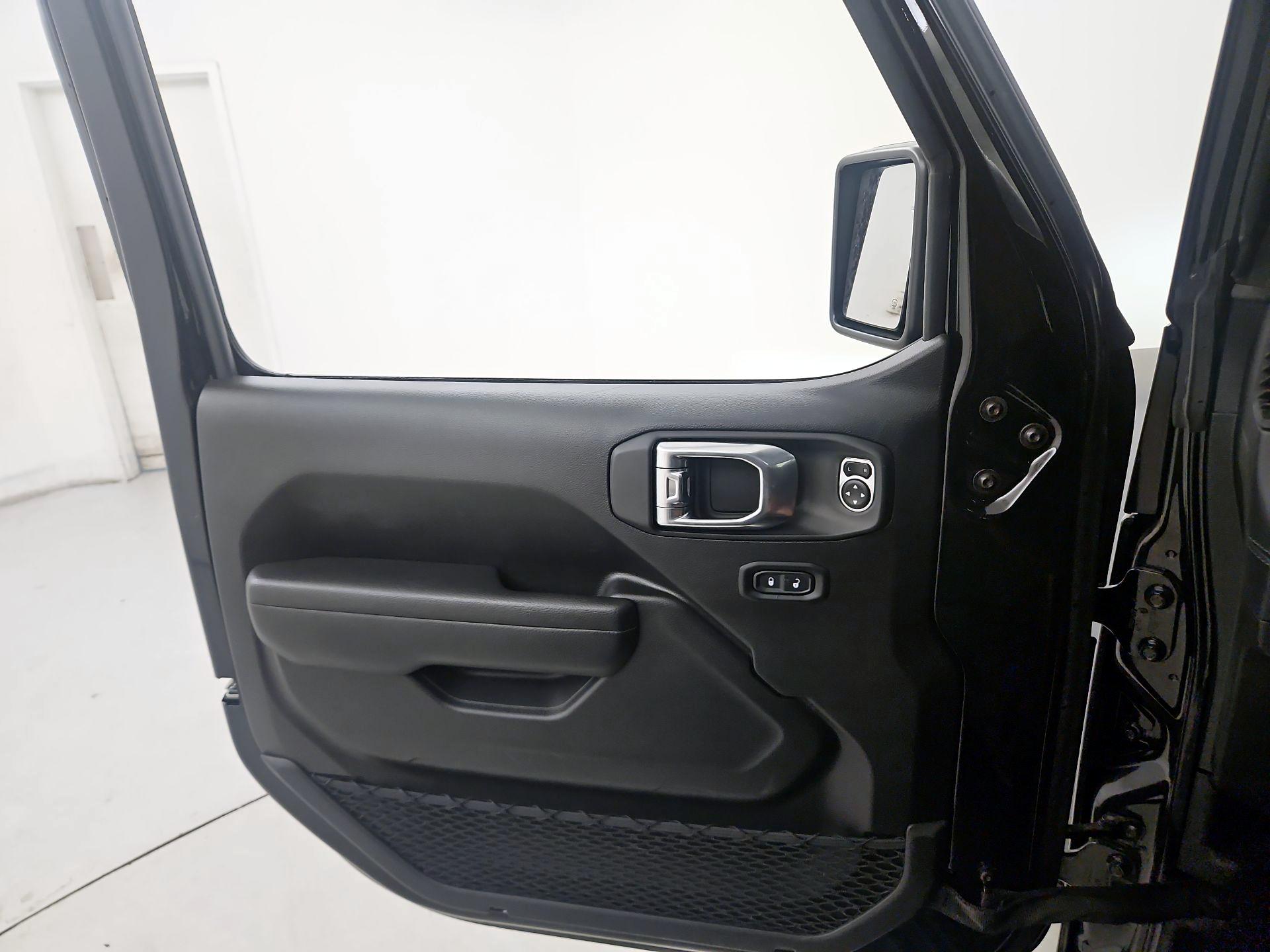 Thumbnail: 2025 Jeep Wrangler - 12