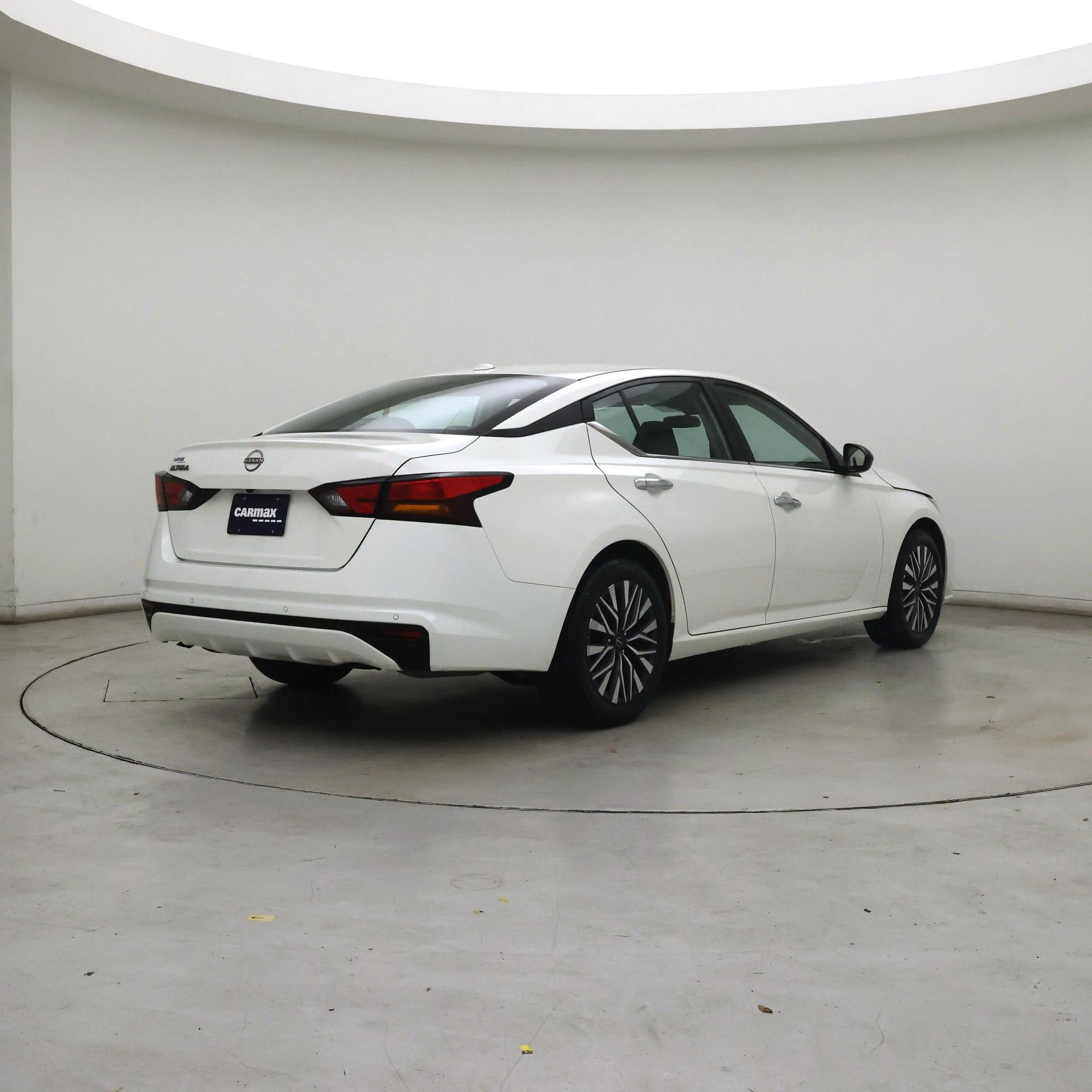Thumbnail: 2025 Nissan Altima - 8