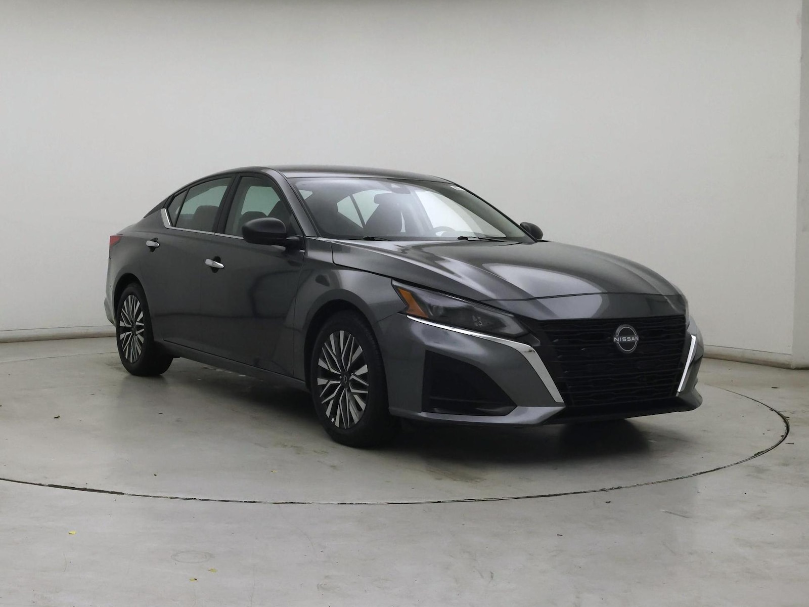 2025 Nissan Altima SV - Photo 2