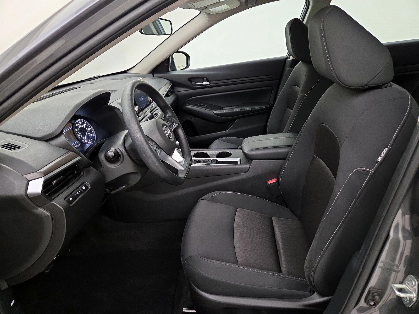 2025 Nissan Altima SV - Photo 12