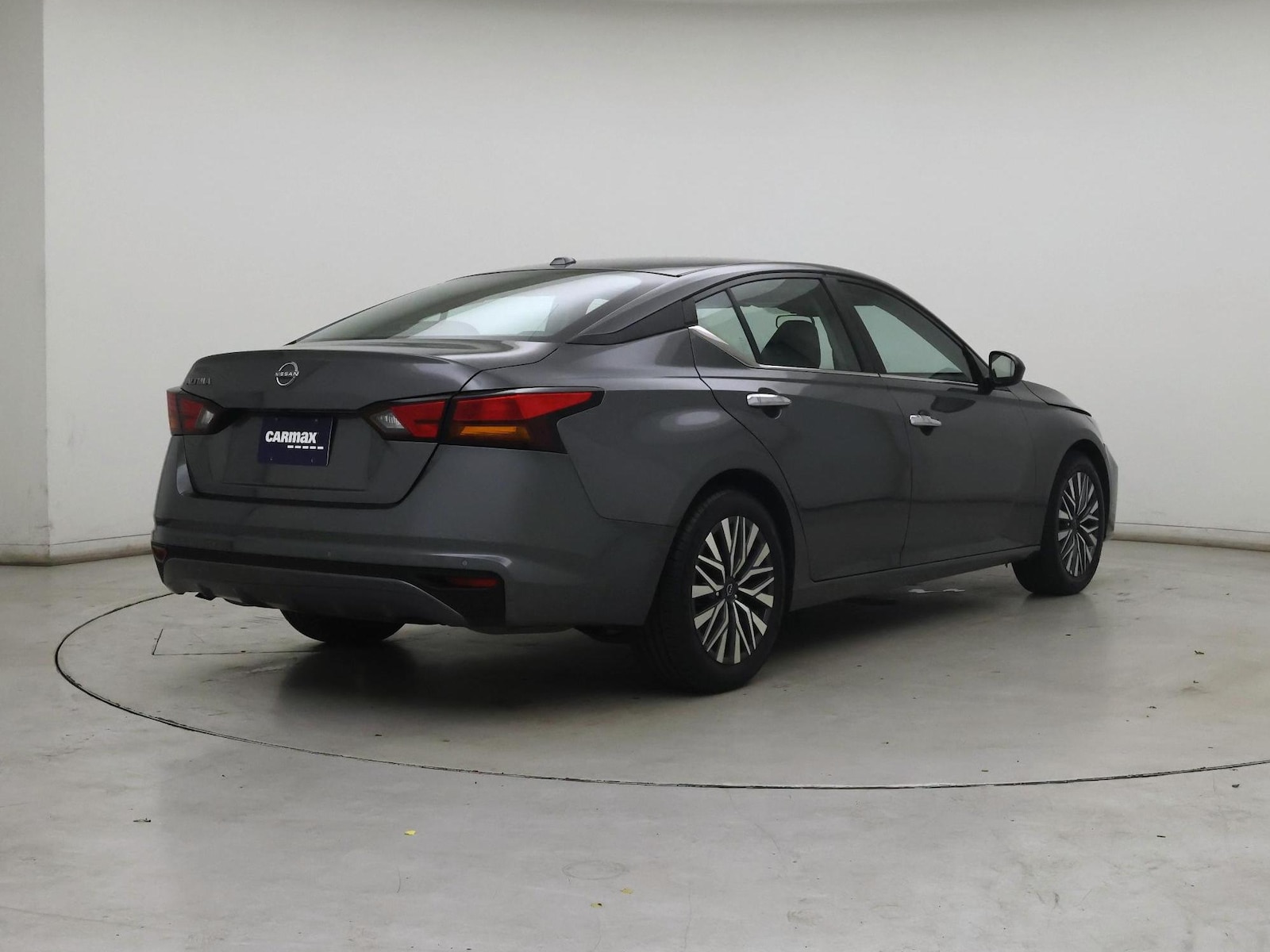 2025 Nissan Altima SV - Photo 9
