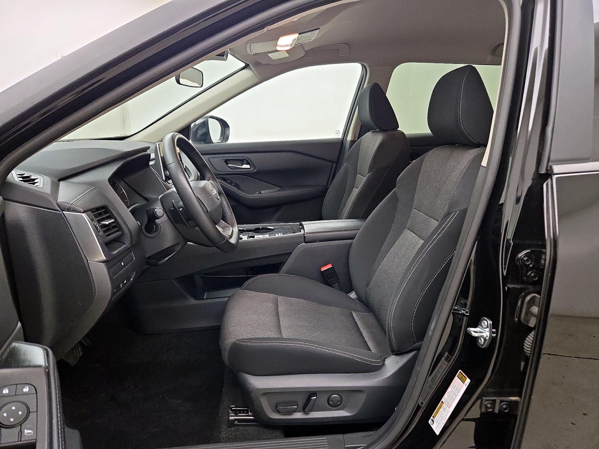 Thumbnail: 2025 Nissan Rogue - 11