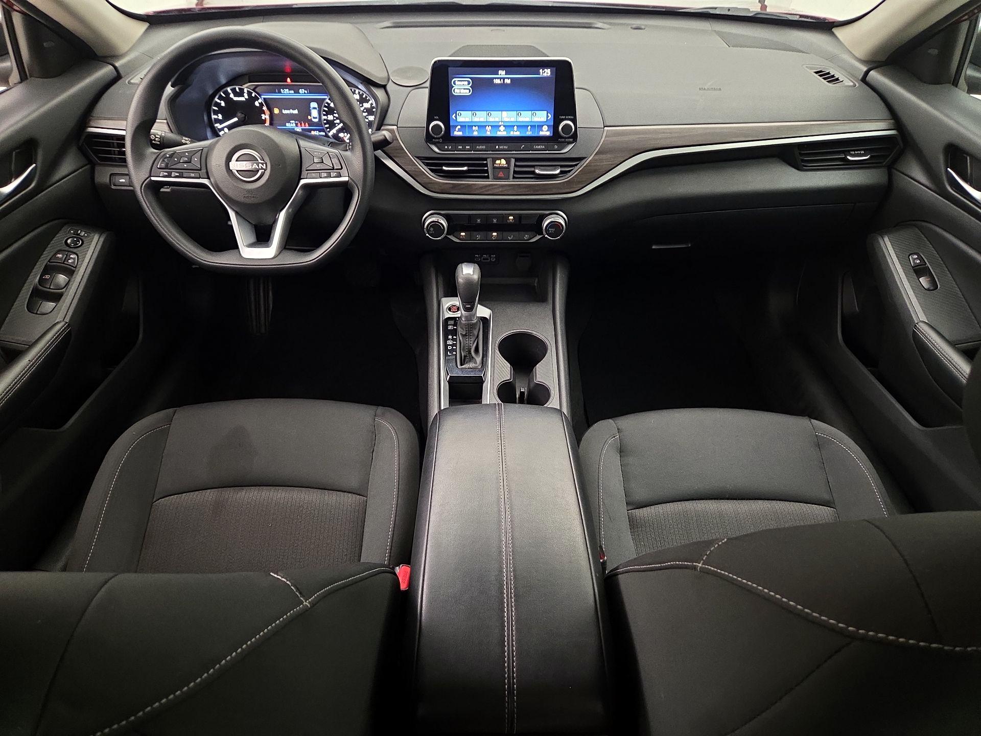 Thumbnail: 2025 Nissan Altima - 9