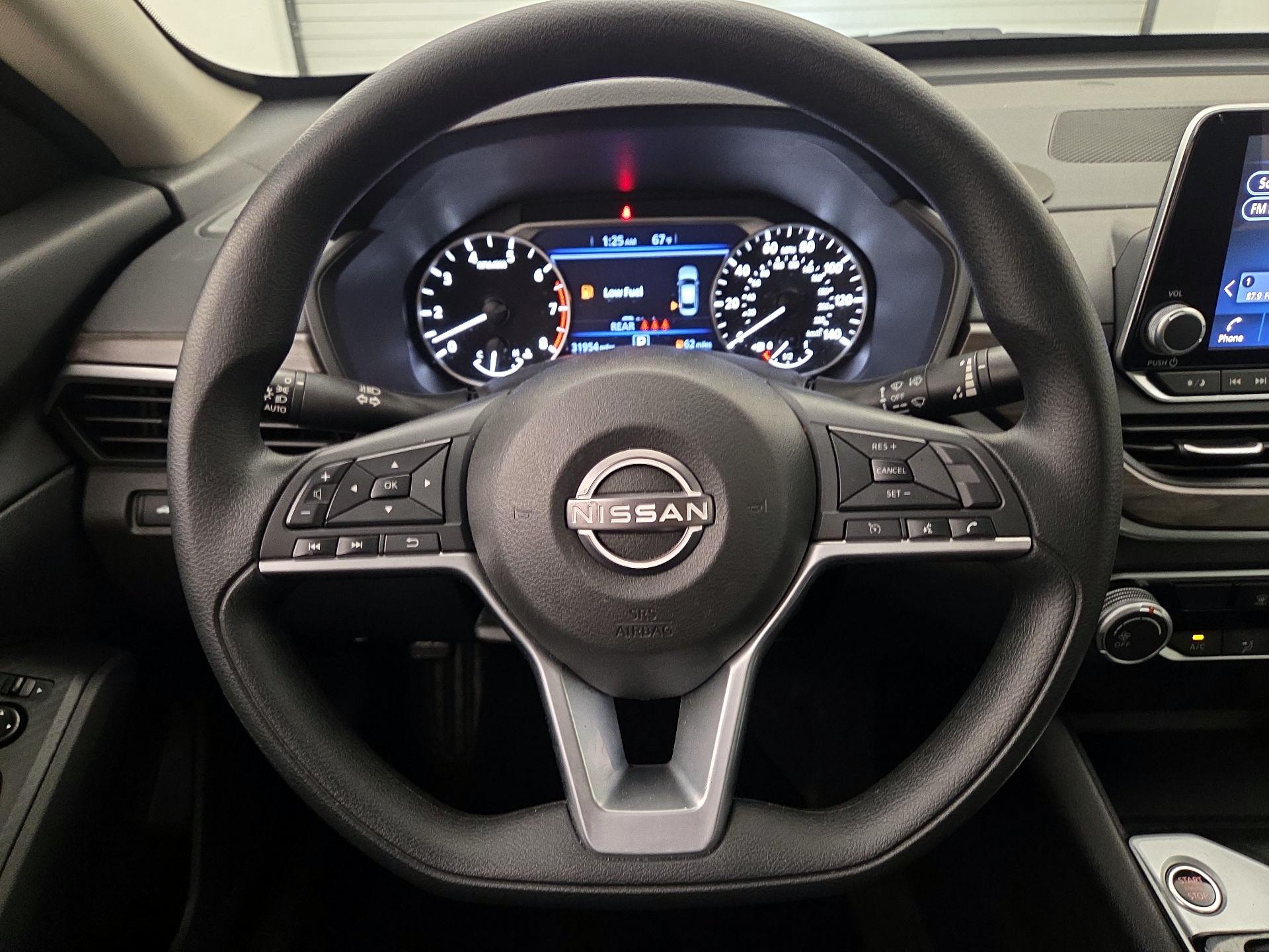 Thumbnail: 2025 Nissan Altima - 10