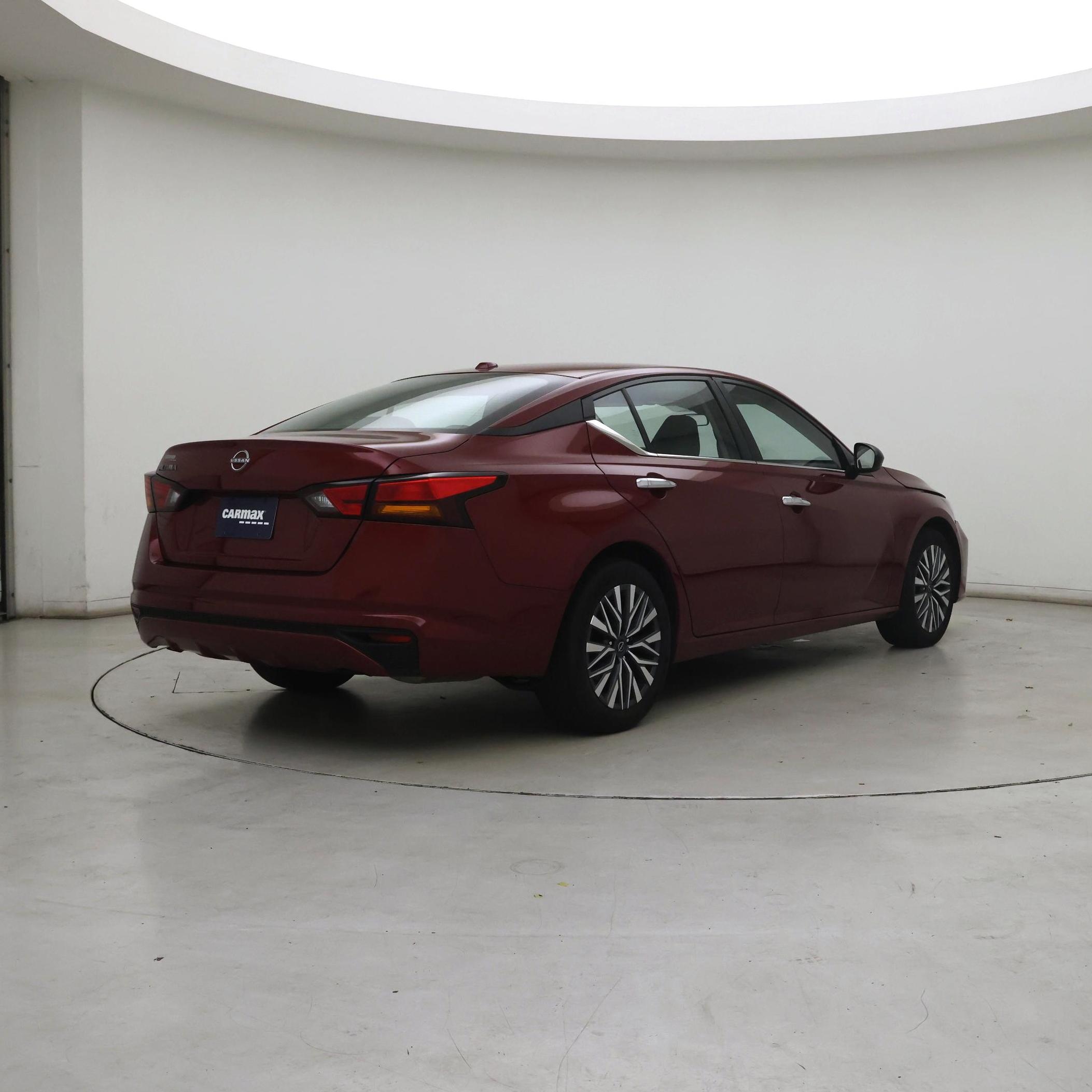 Thumbnail: 2025 Nissan Altima - 8
