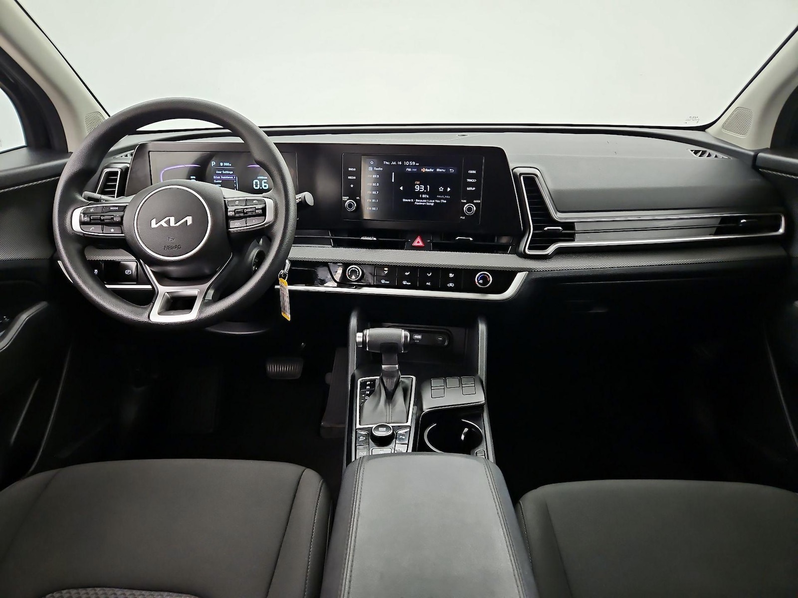 2025 Kia Sportage LX - Photo 10
