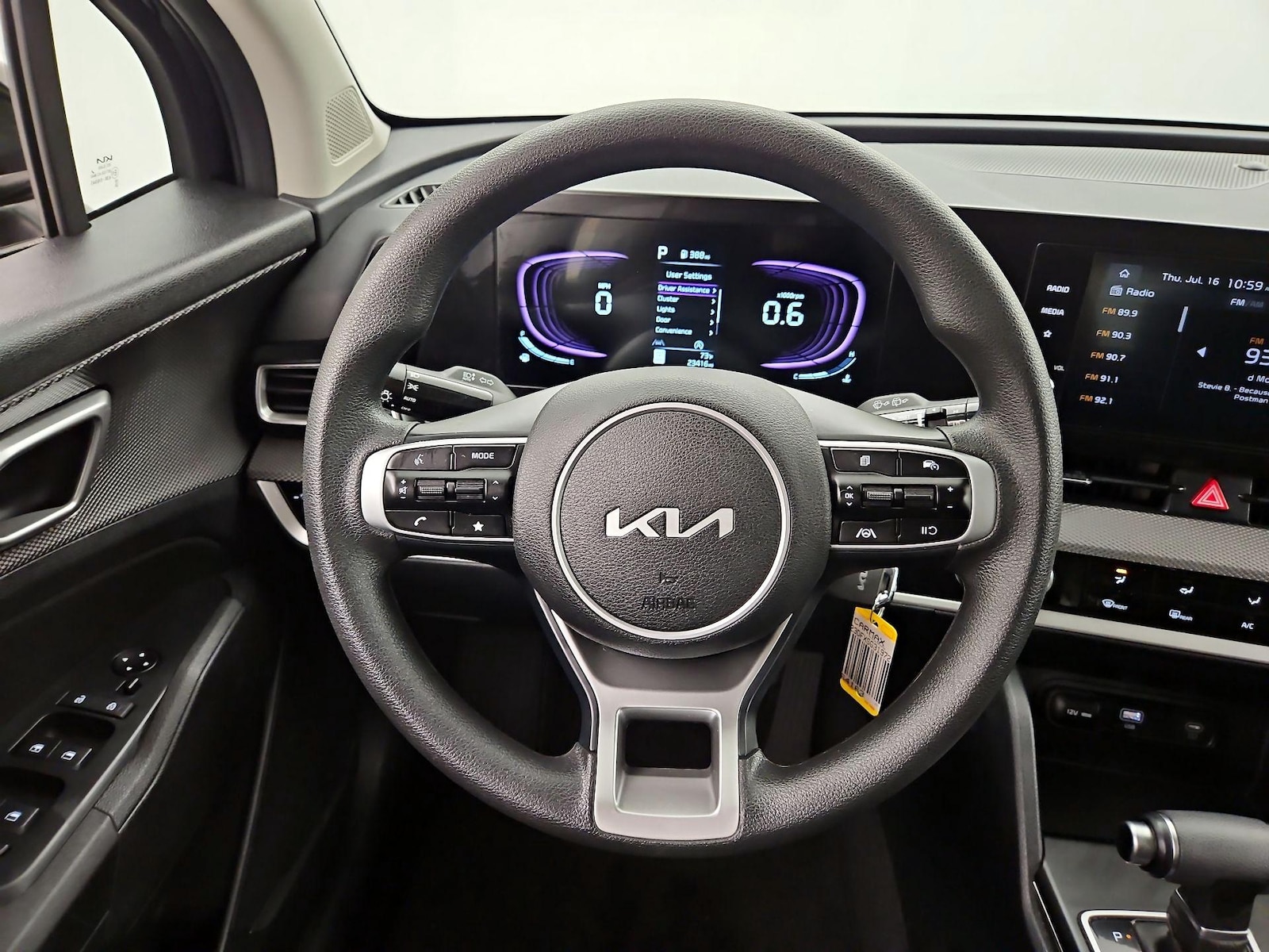 2025 Kia Sportage LX - Photo 11