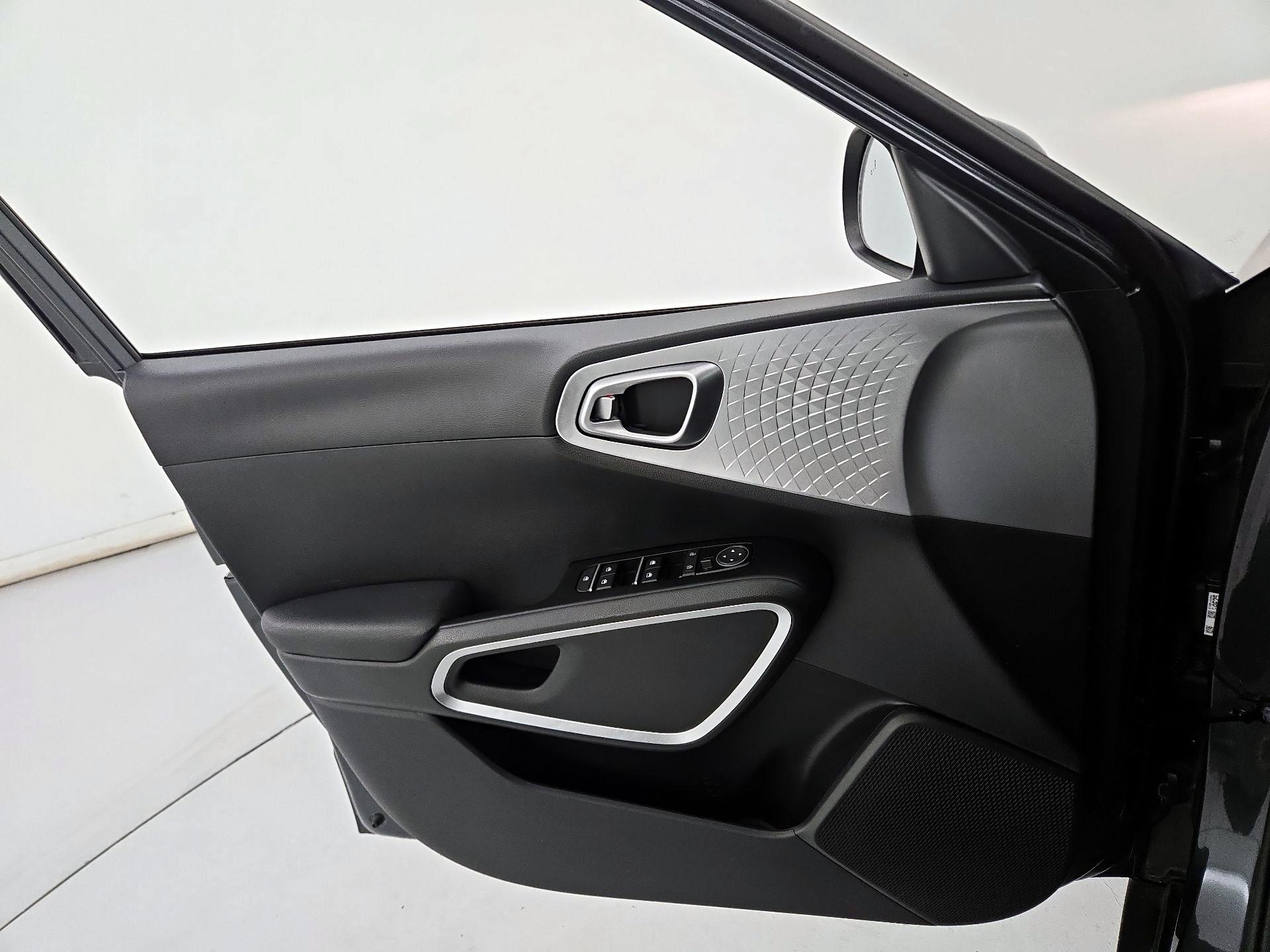 Thumbnail: 2025 Kia Soul - 12