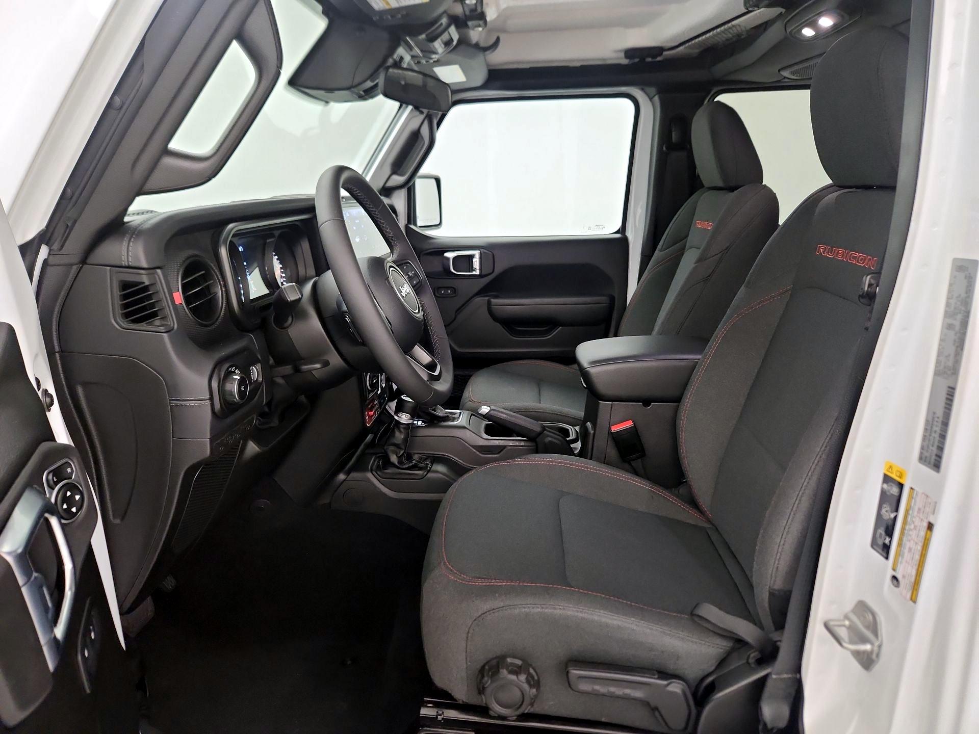 Thumbnail: 2025 Jeep Wrangler - 19