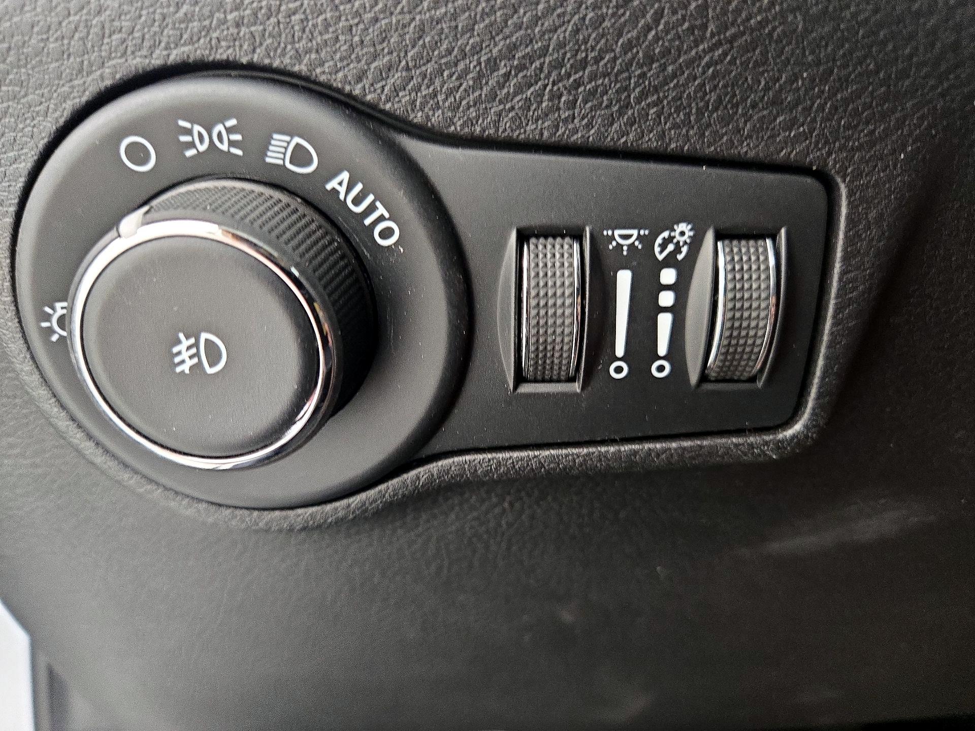 Thumbnail: 2025 Jeep Compass - 13
