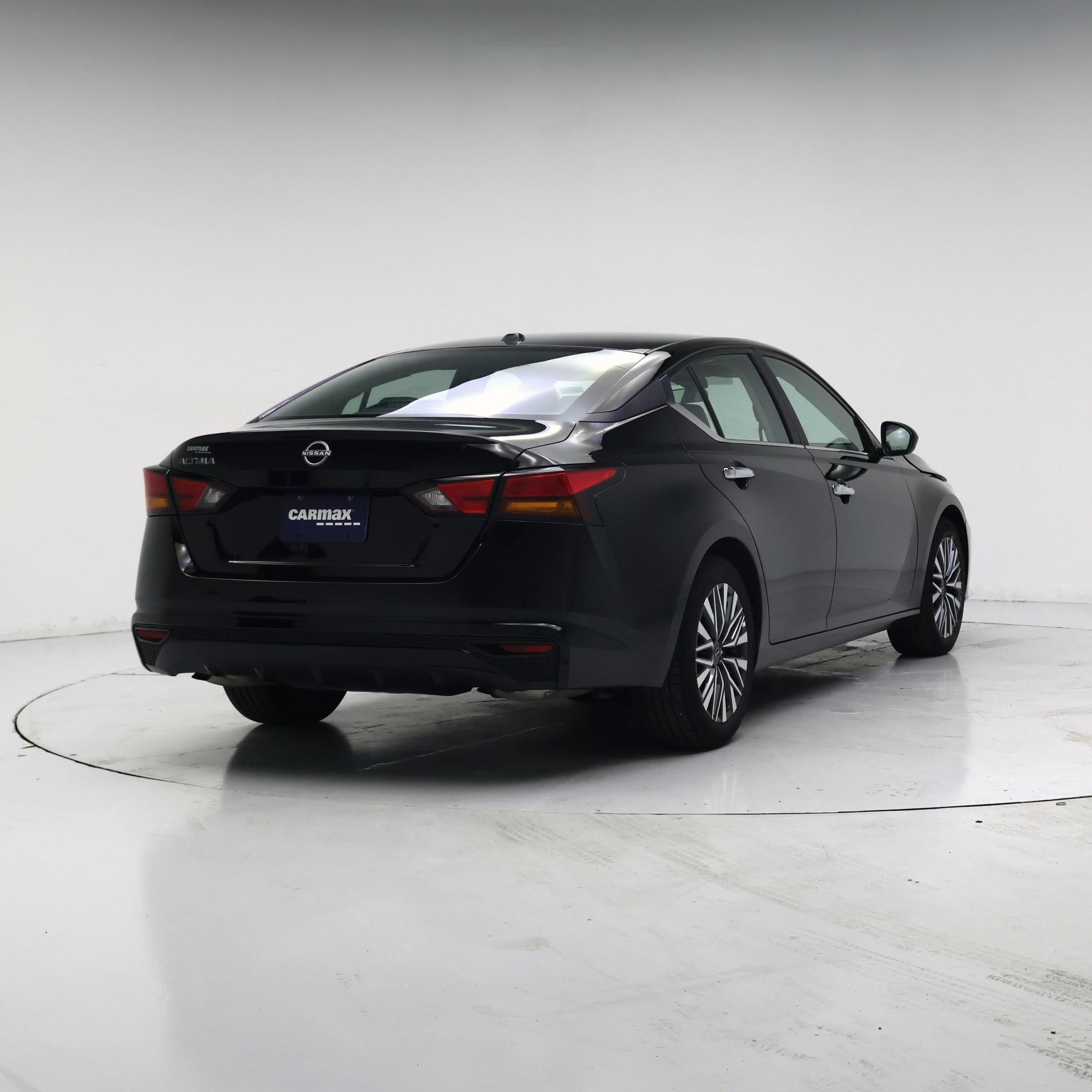 Thumbnail: 2025 Nissan Altima - 8