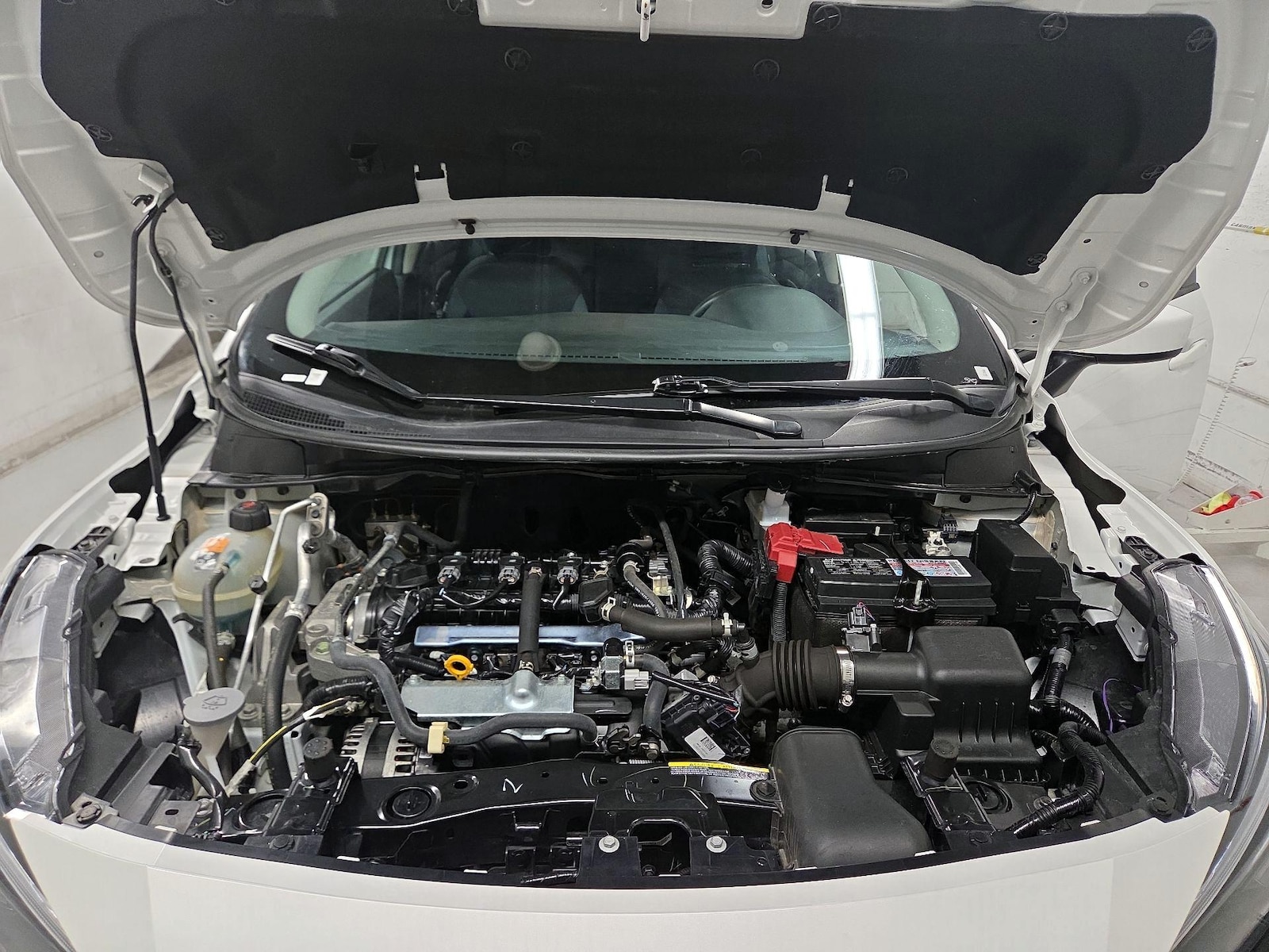 2025 Nissan Versa Sedan SV - Photo 18
