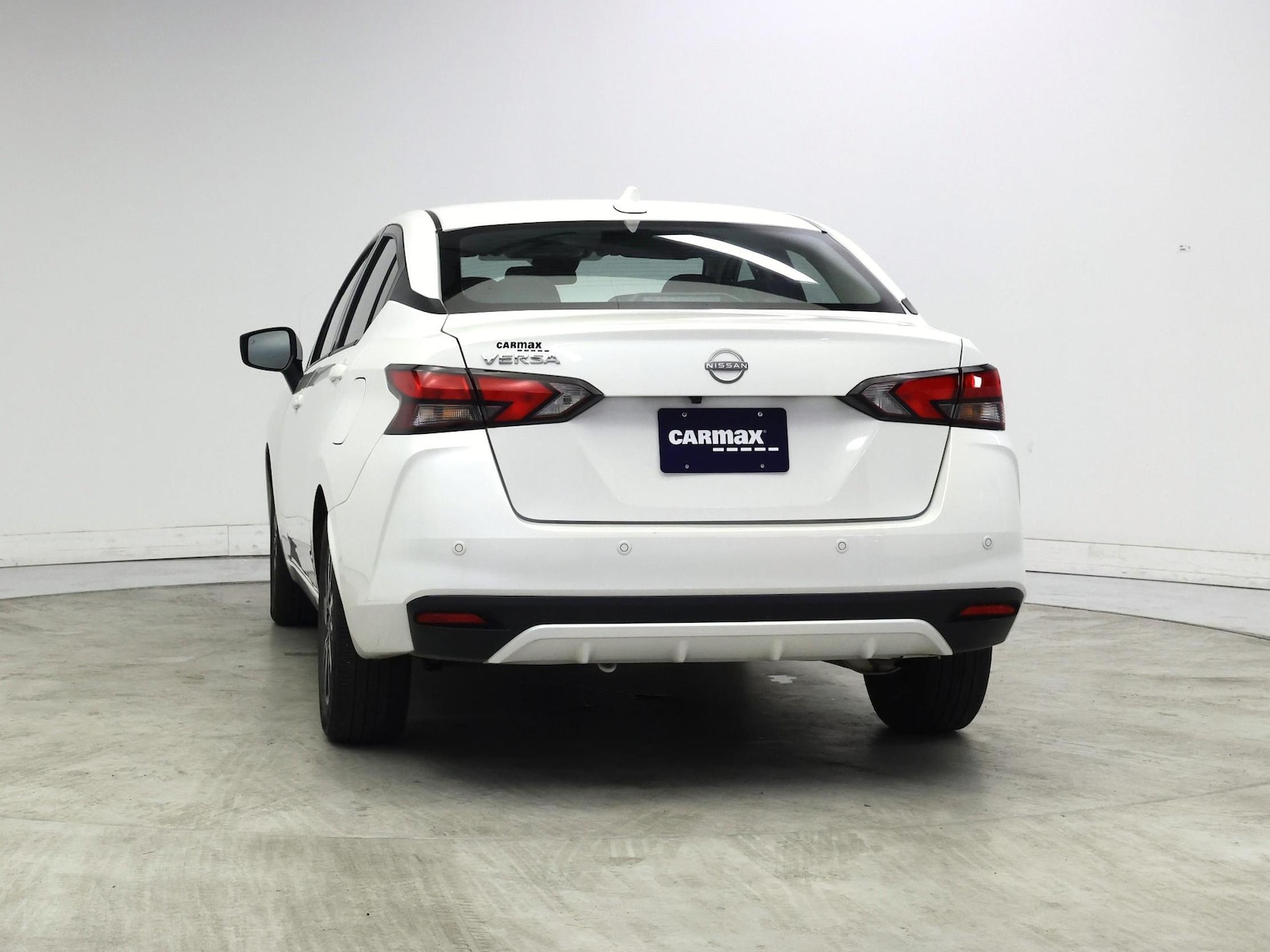 2025 Nissan Versa Sedan SV - Photo 7