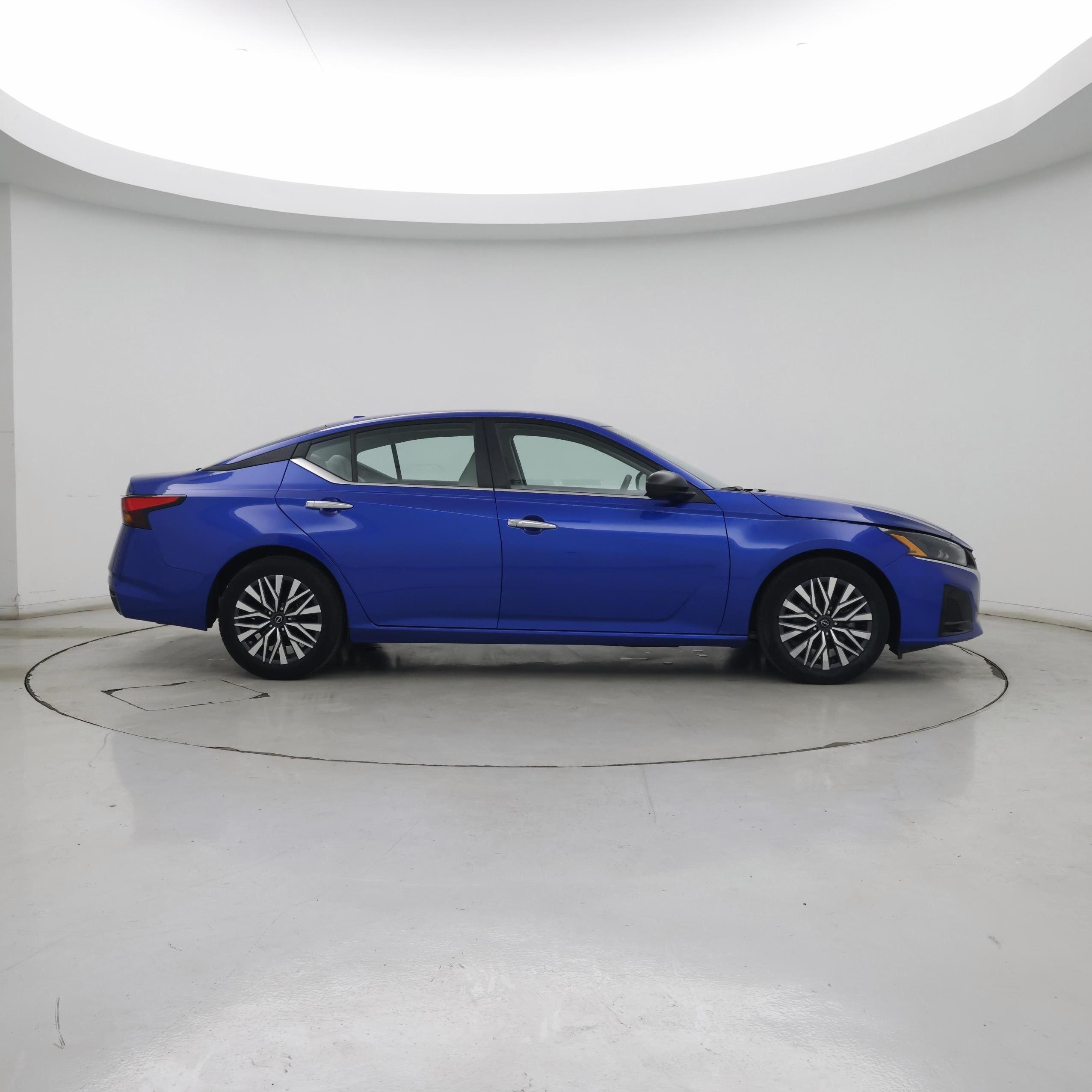 Thumbnail: 2025 Nissan Altima - 7