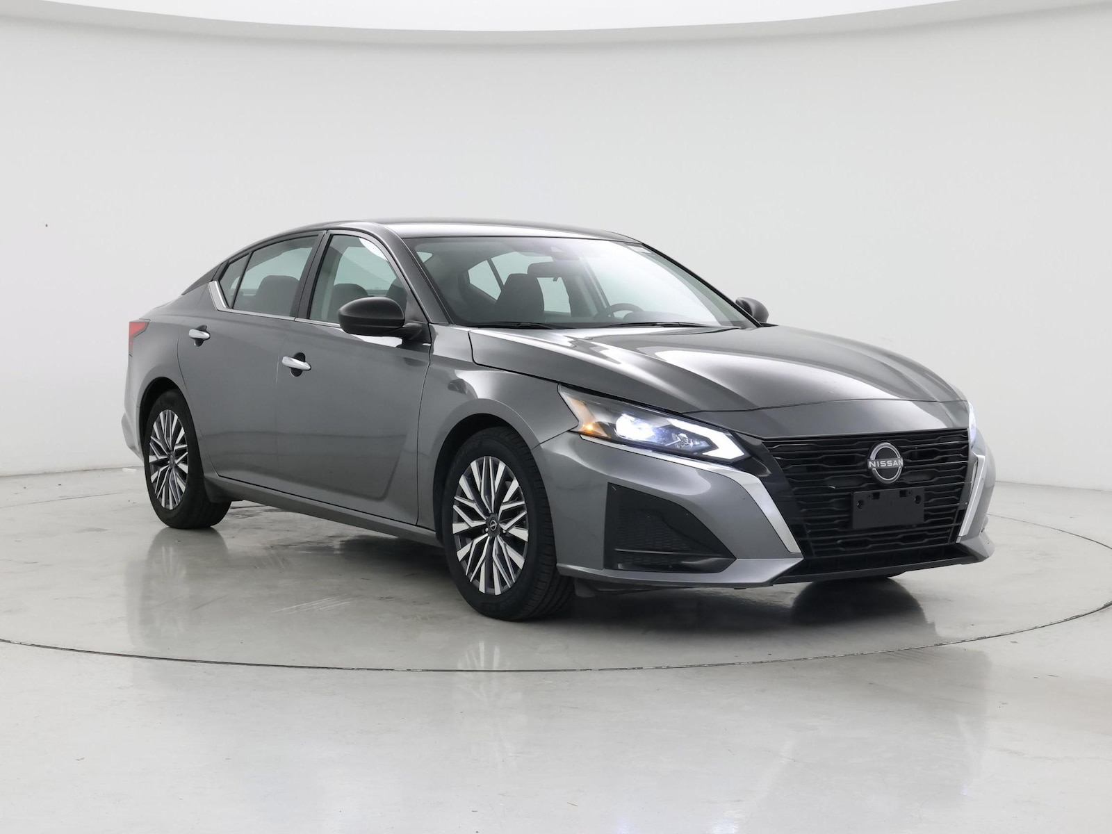 2025 Nissan Altima SV - Photo 2