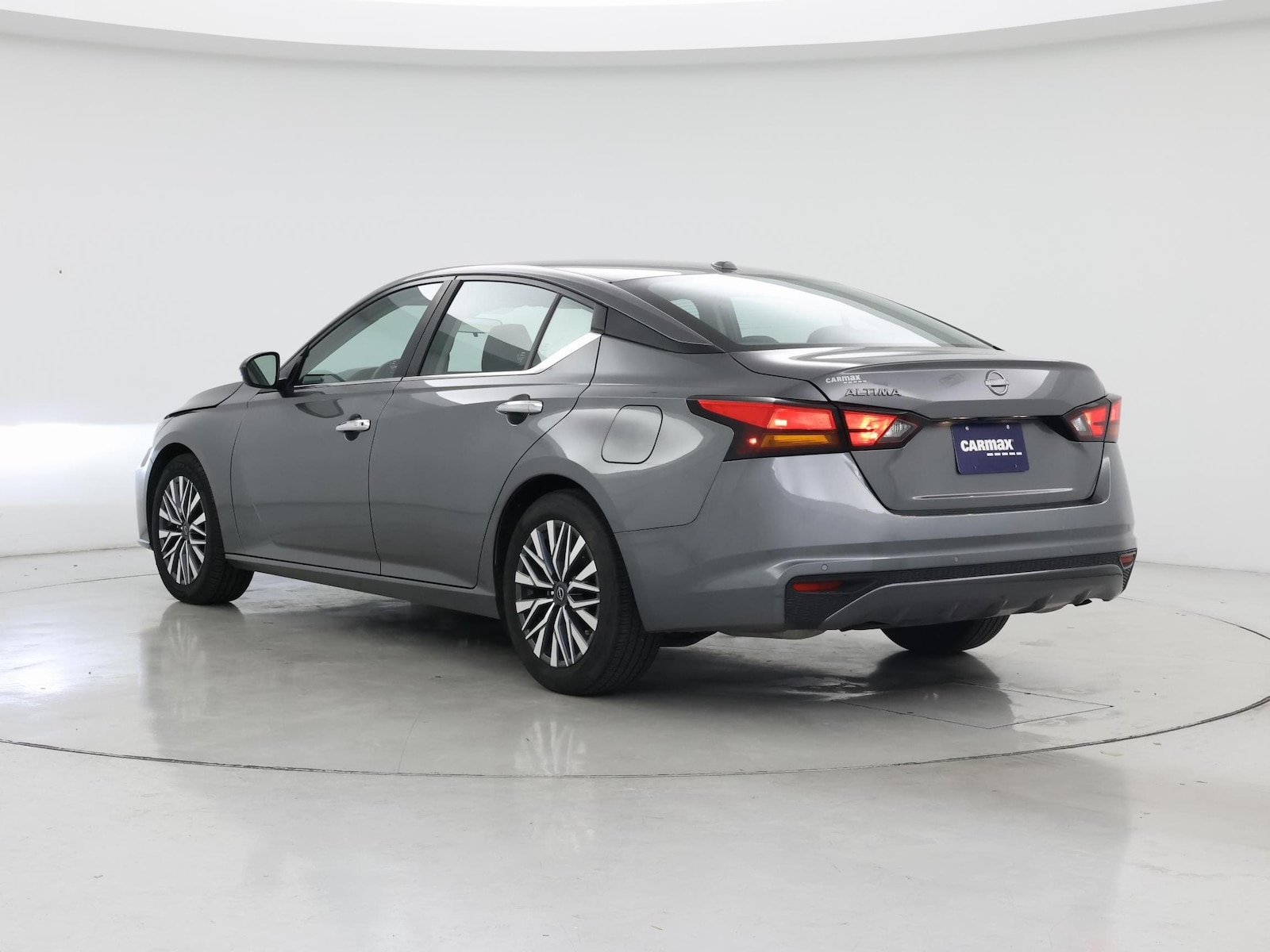 2025 Nissan Altima SV - Photo 3
