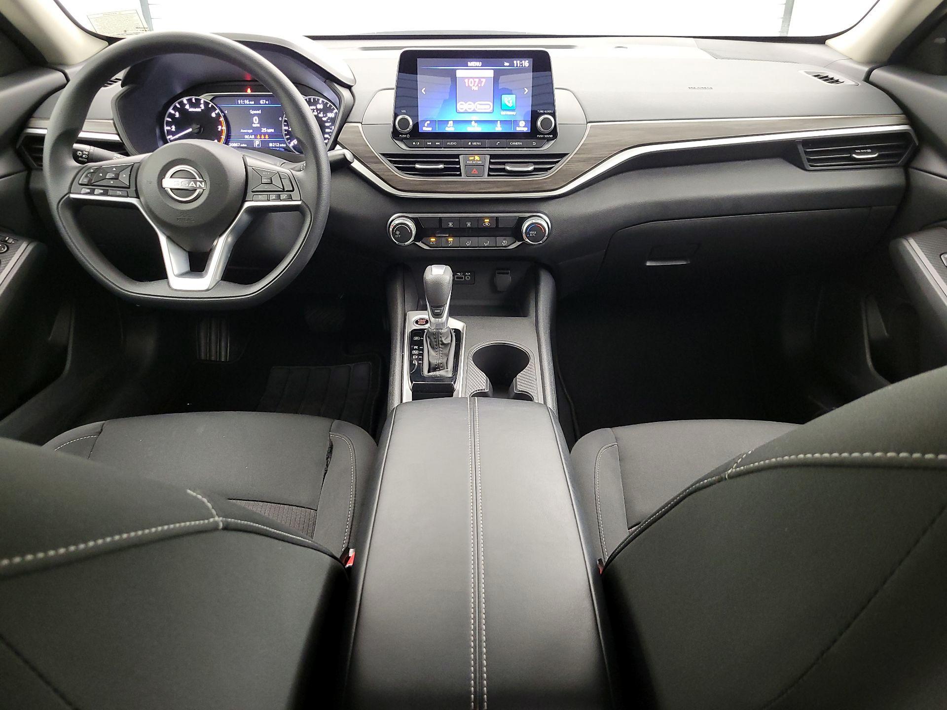 Thumbnail: 2025 Nissan Altima - 9