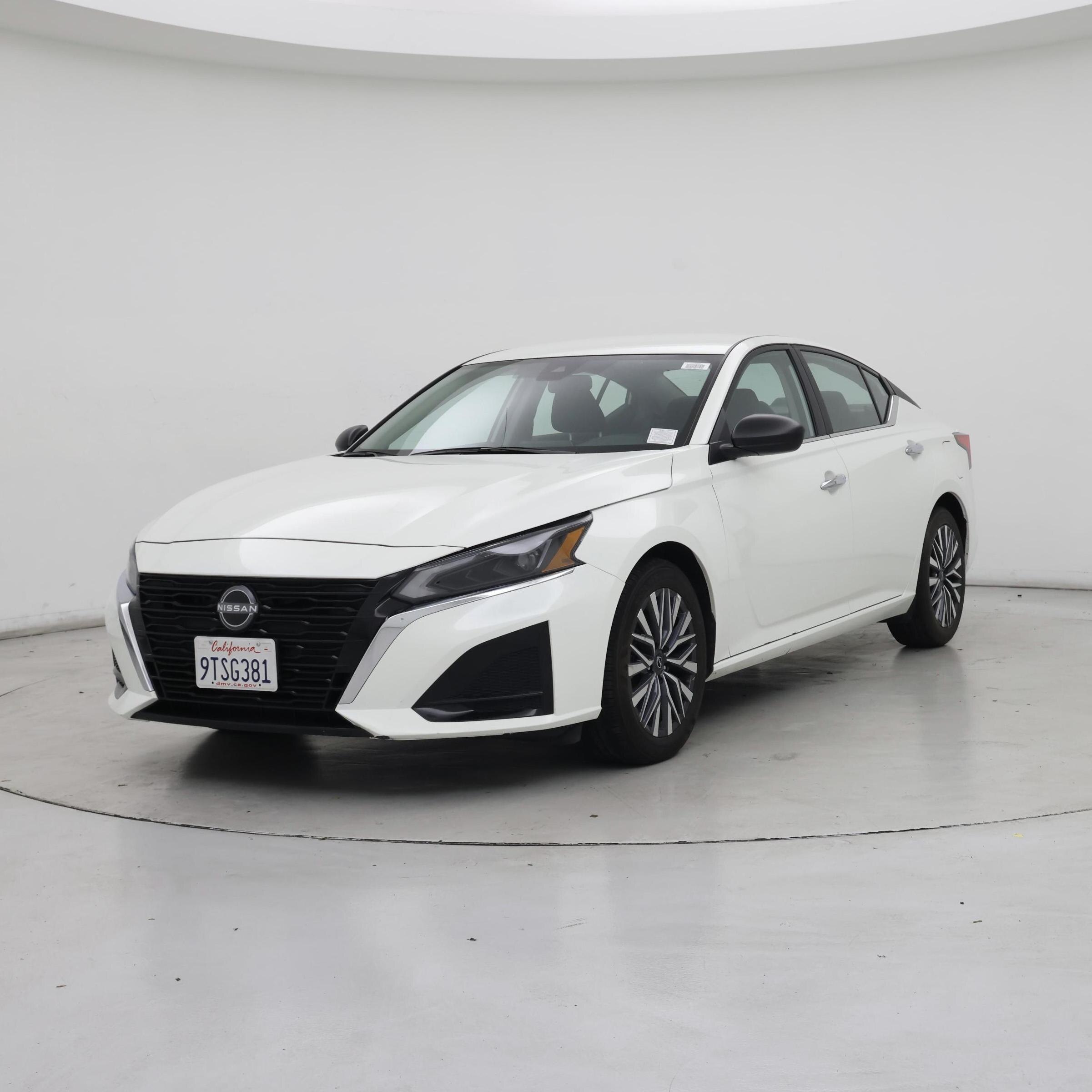 Thumbnail: 2025 Nissan Altima - 4