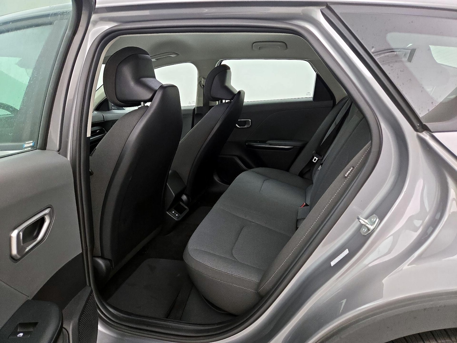 2025 Kia K4 LXS - Photo 20