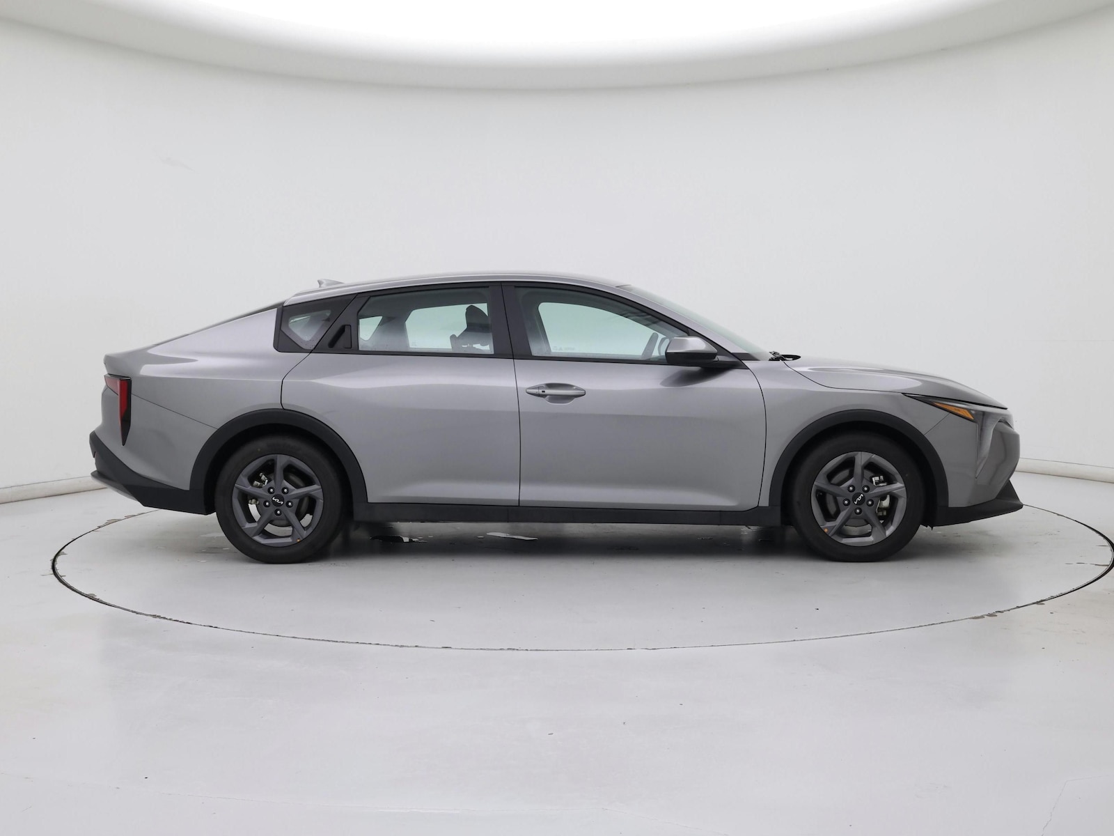 2025 Kia K4 LXS - Photo 8