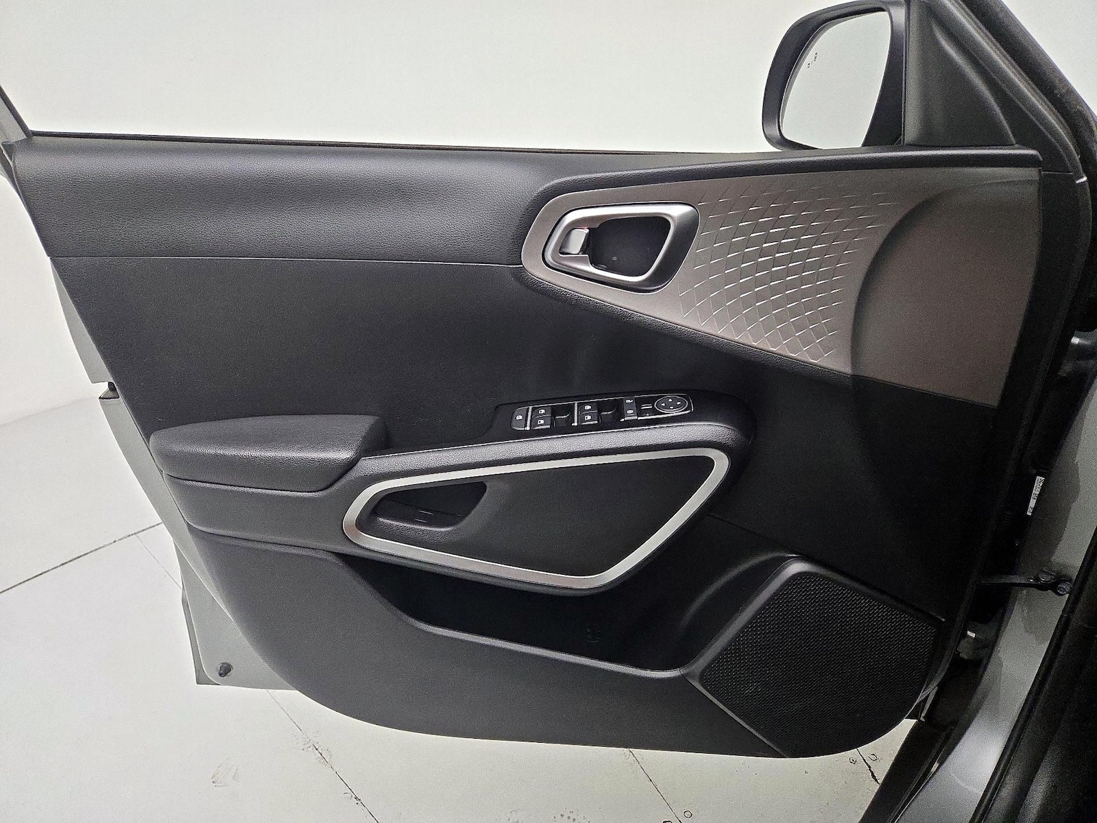 2025 Kia Soul LX - Photo 13