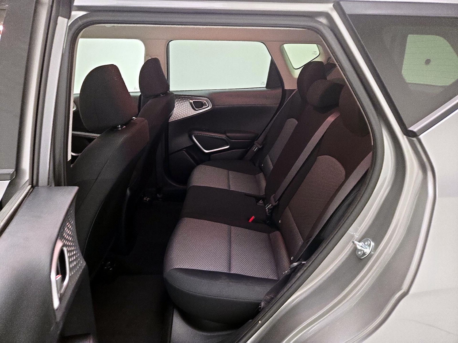 2025 Kia Soul LX - Photo 20