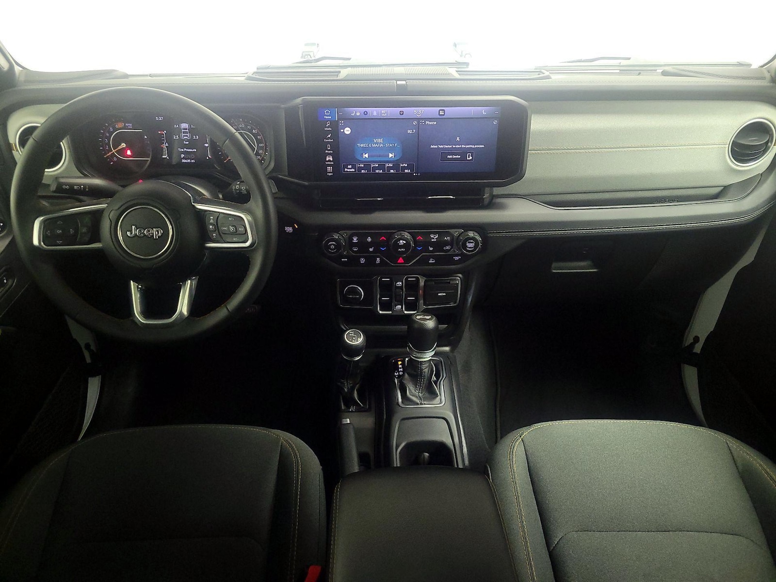 2025 Jeep Wrangler 4-Door Sahara - Photo 10