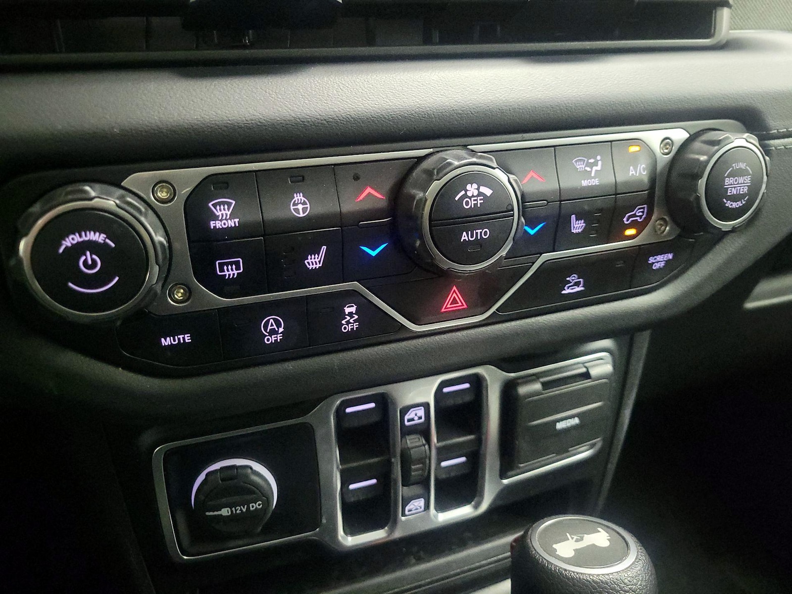 2025 Jeep Wrangler 4-Door Sahara - Photo 17