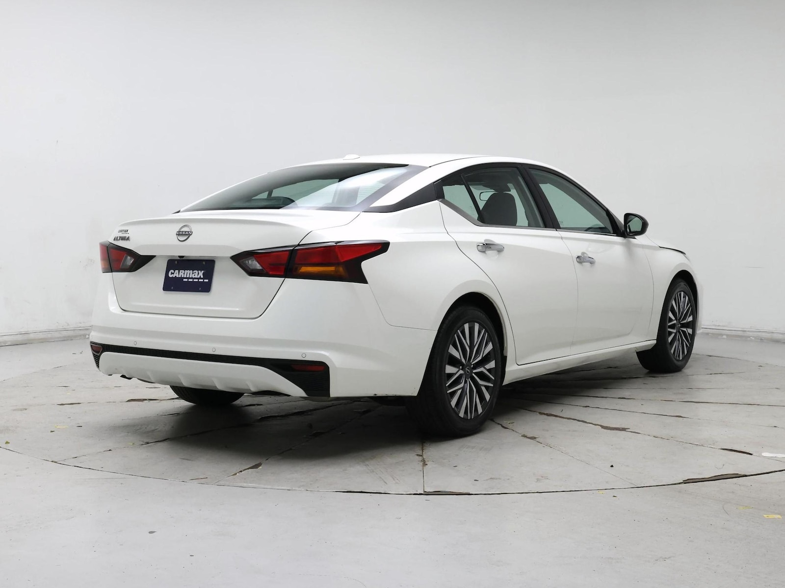 2025 Nissan Altima SV - Photo 9