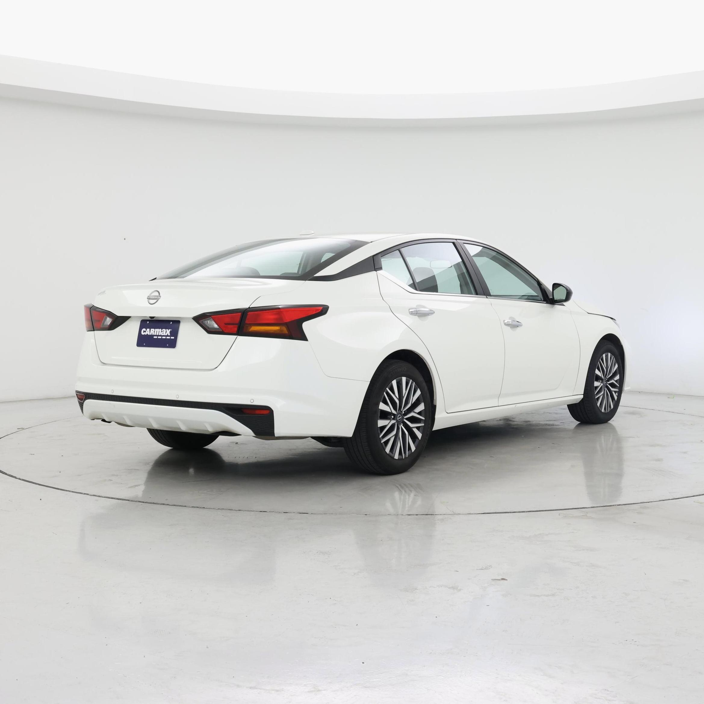 Thumbnail: 2025 Nissan Altima - 8