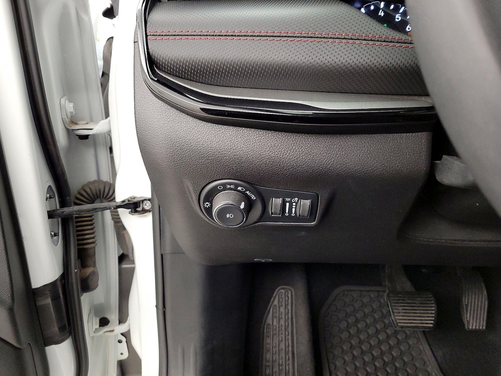 2025 Jeep Compass Trailhawk - Photo 14