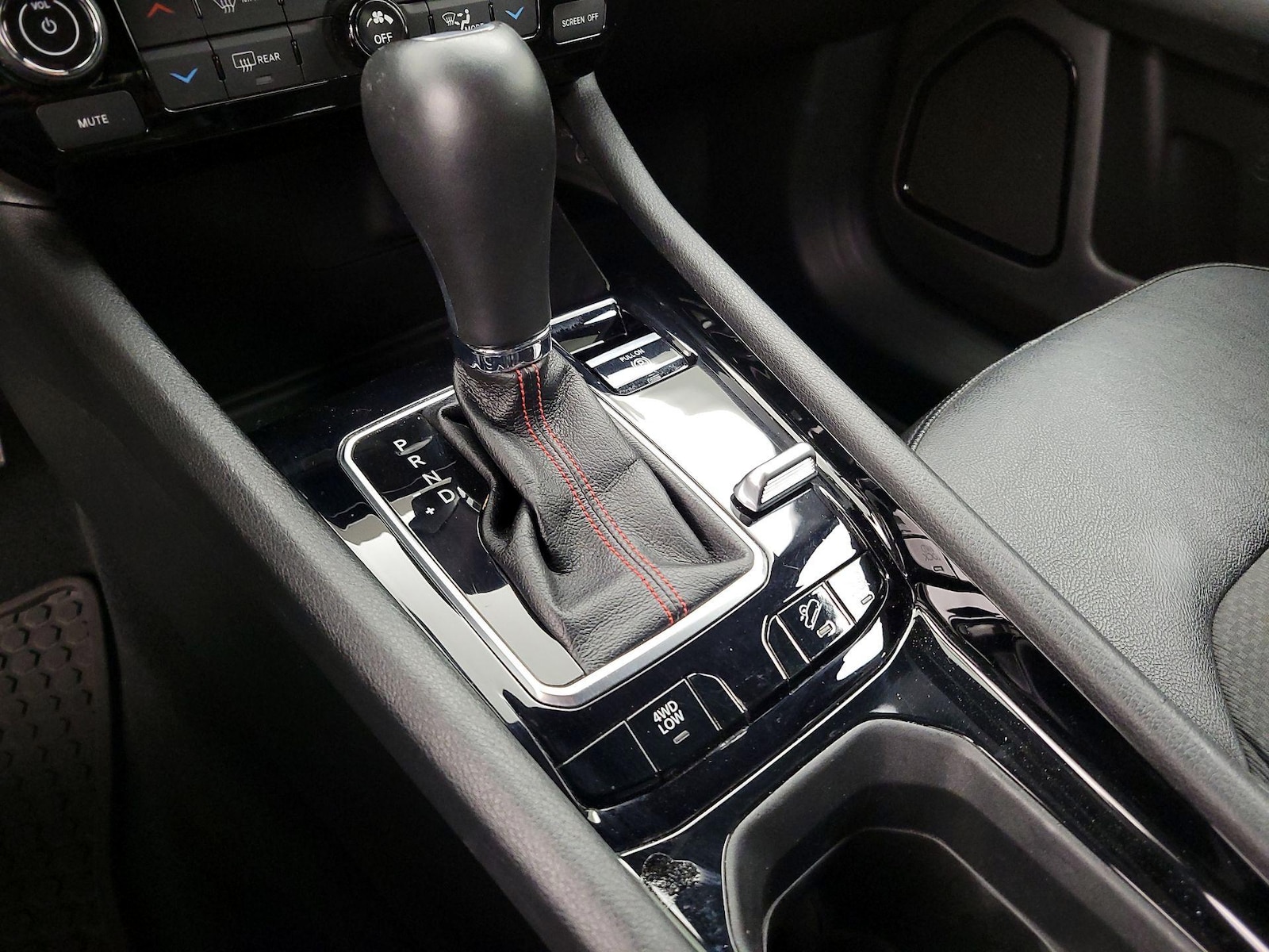 2025 Jeep Compass Trailhawk - Photo 18