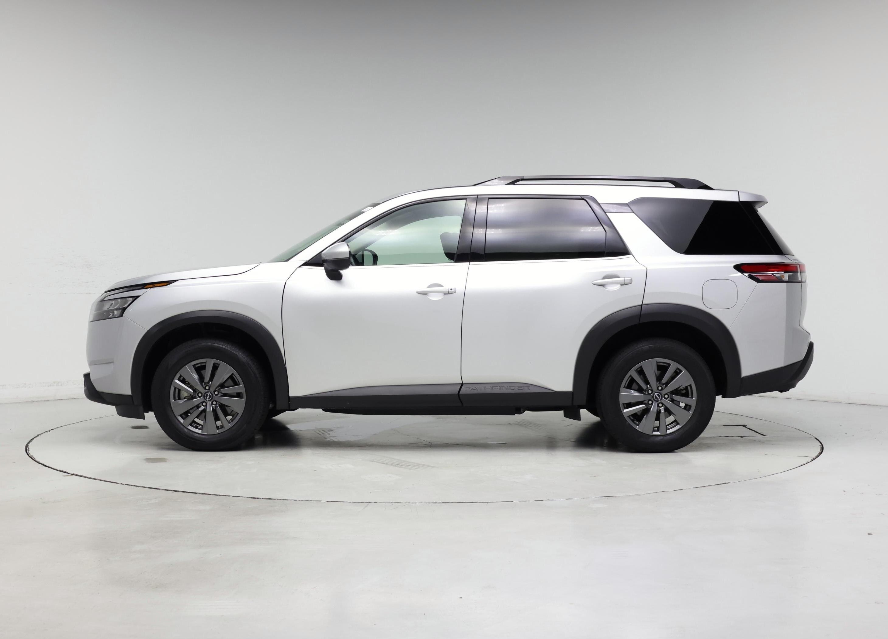Thumbnail: 2025 Nissan Pathfinder - 3
