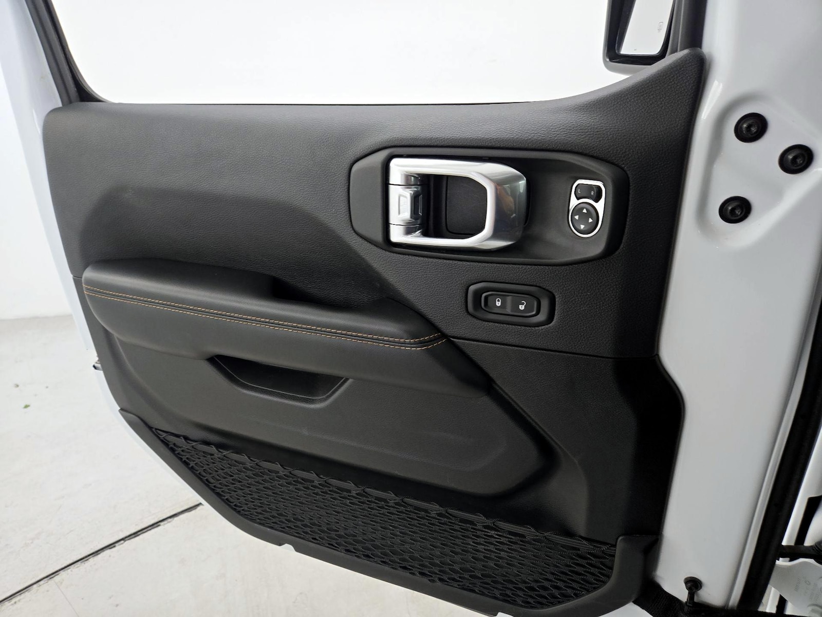 2025 Jeep Wrangler 4-Door Sahara - Photo 13