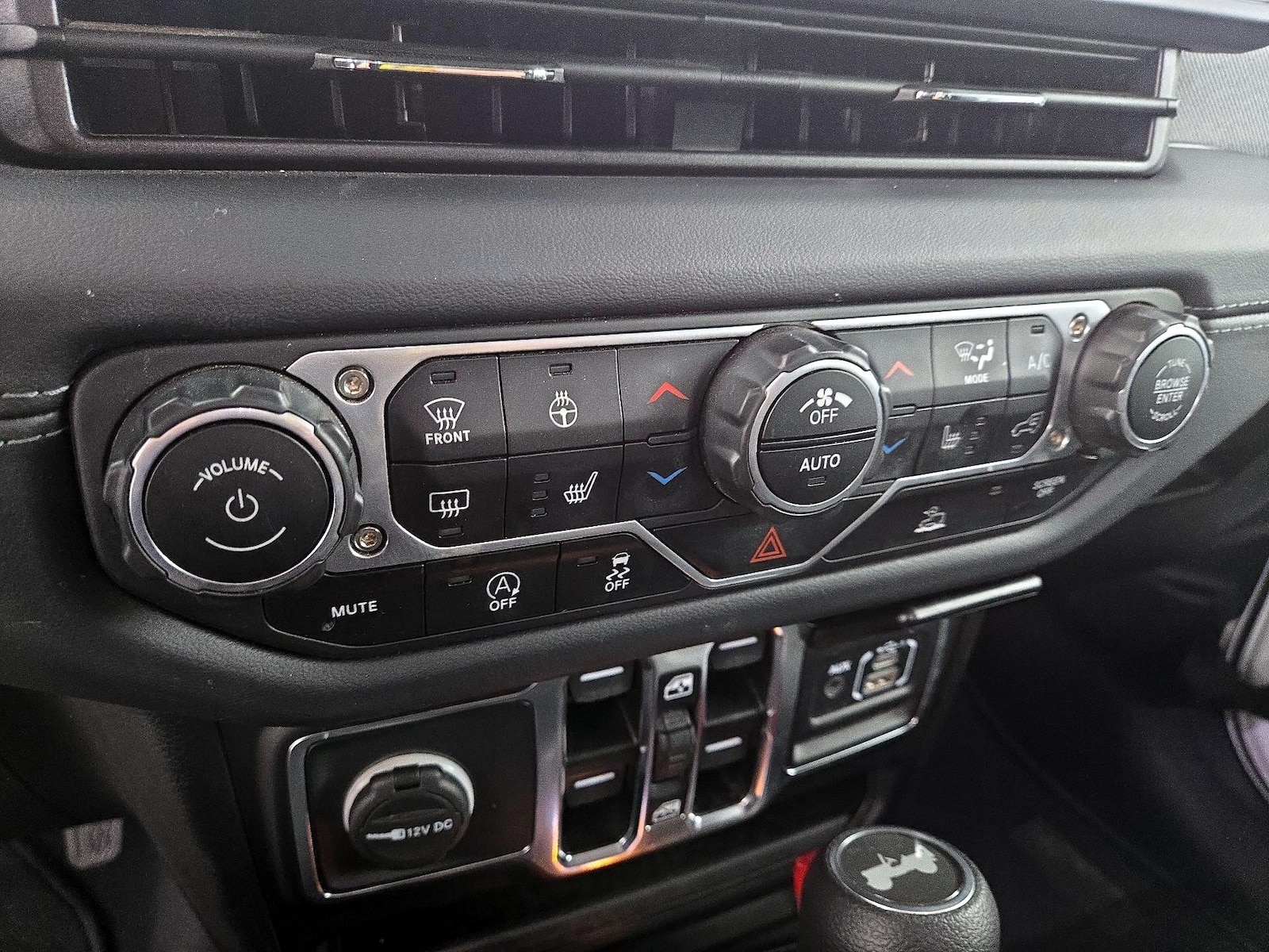 2025 Jeep Wrangler 4-Door Sahara - Photo 17
