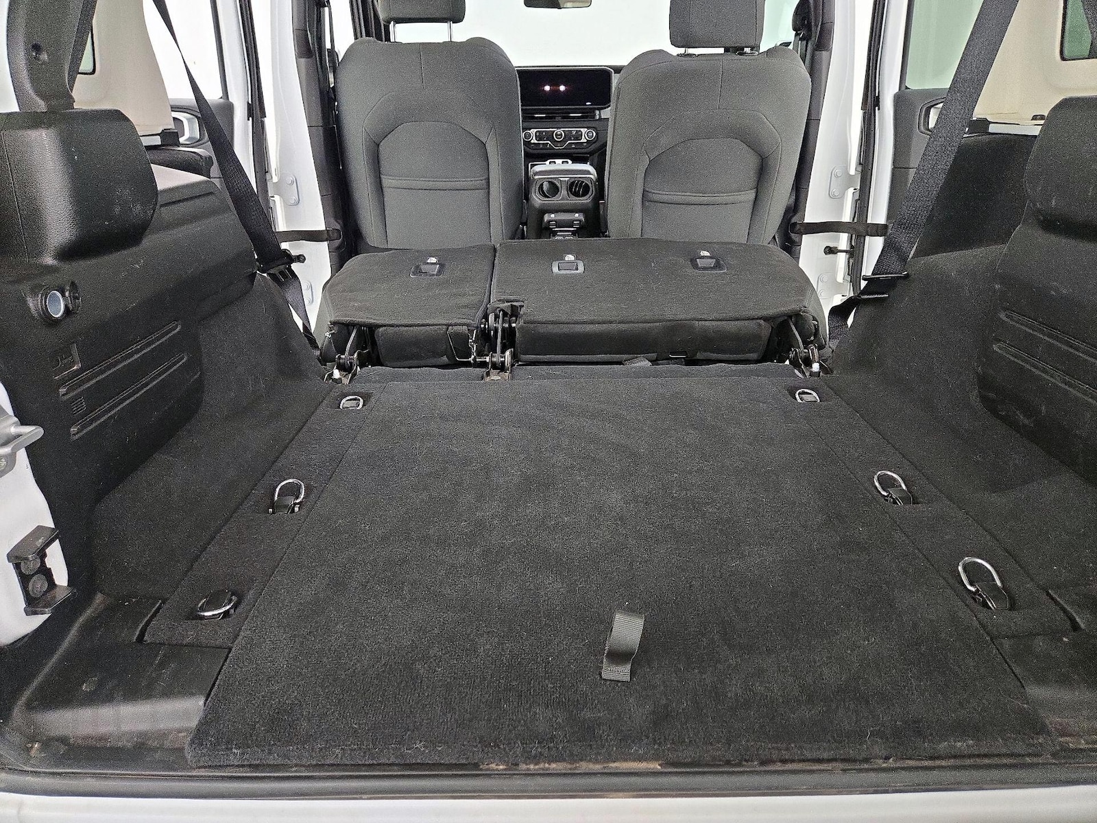 2025 Jeep Wrangler 4-Door Sahara - Photo 22