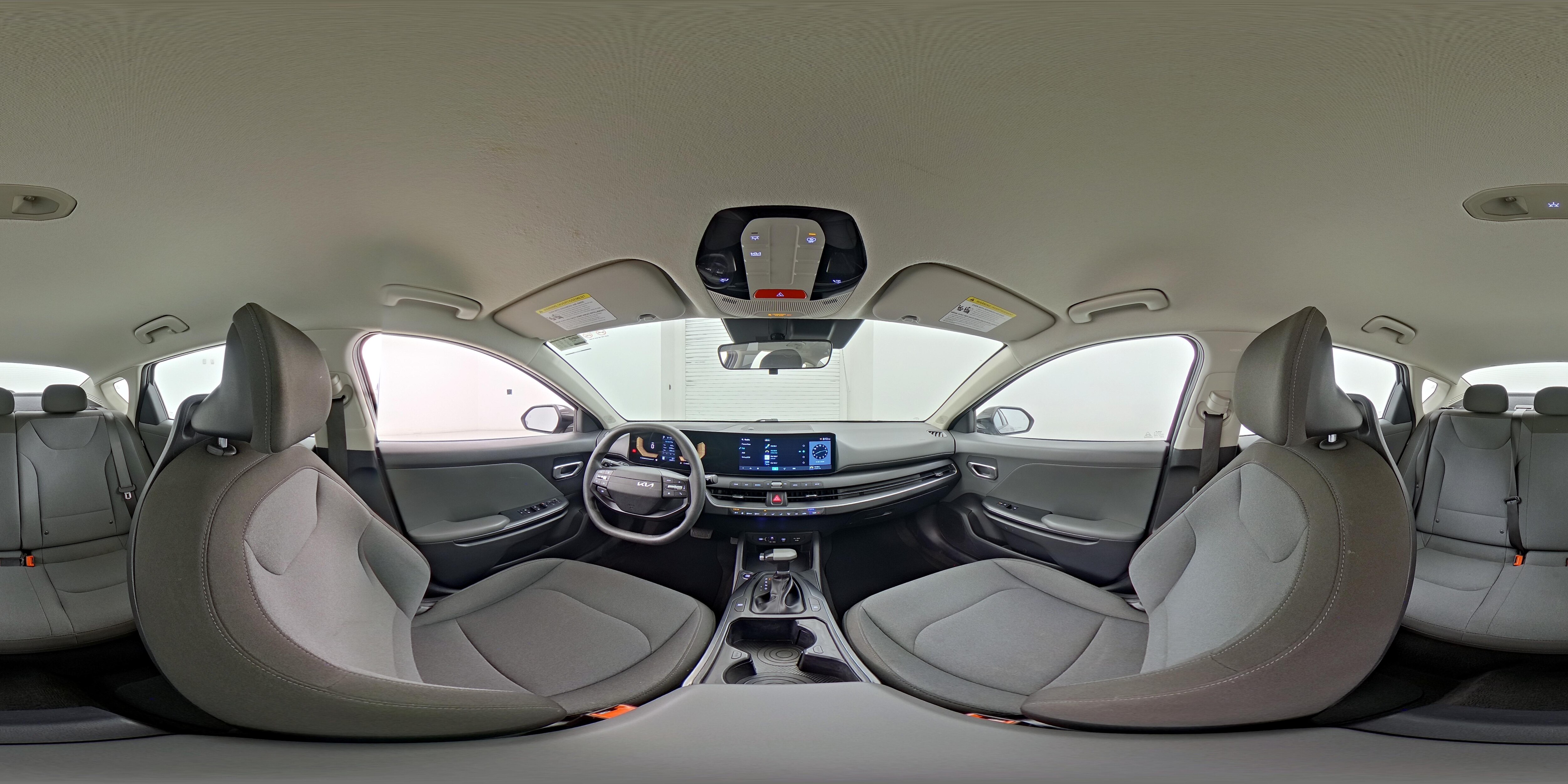 2025 Kia K4 LXS - Photo 24