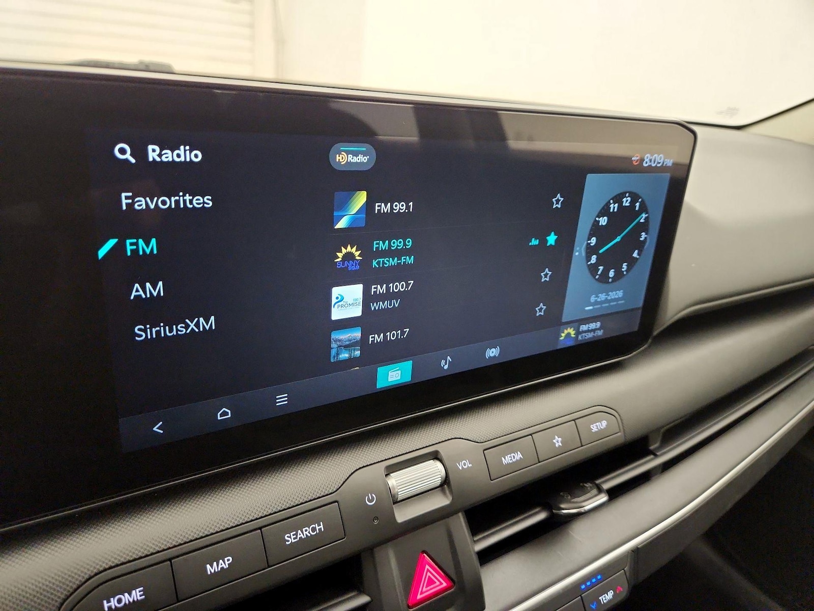 2025 Kia K4 LXS - Photo 16