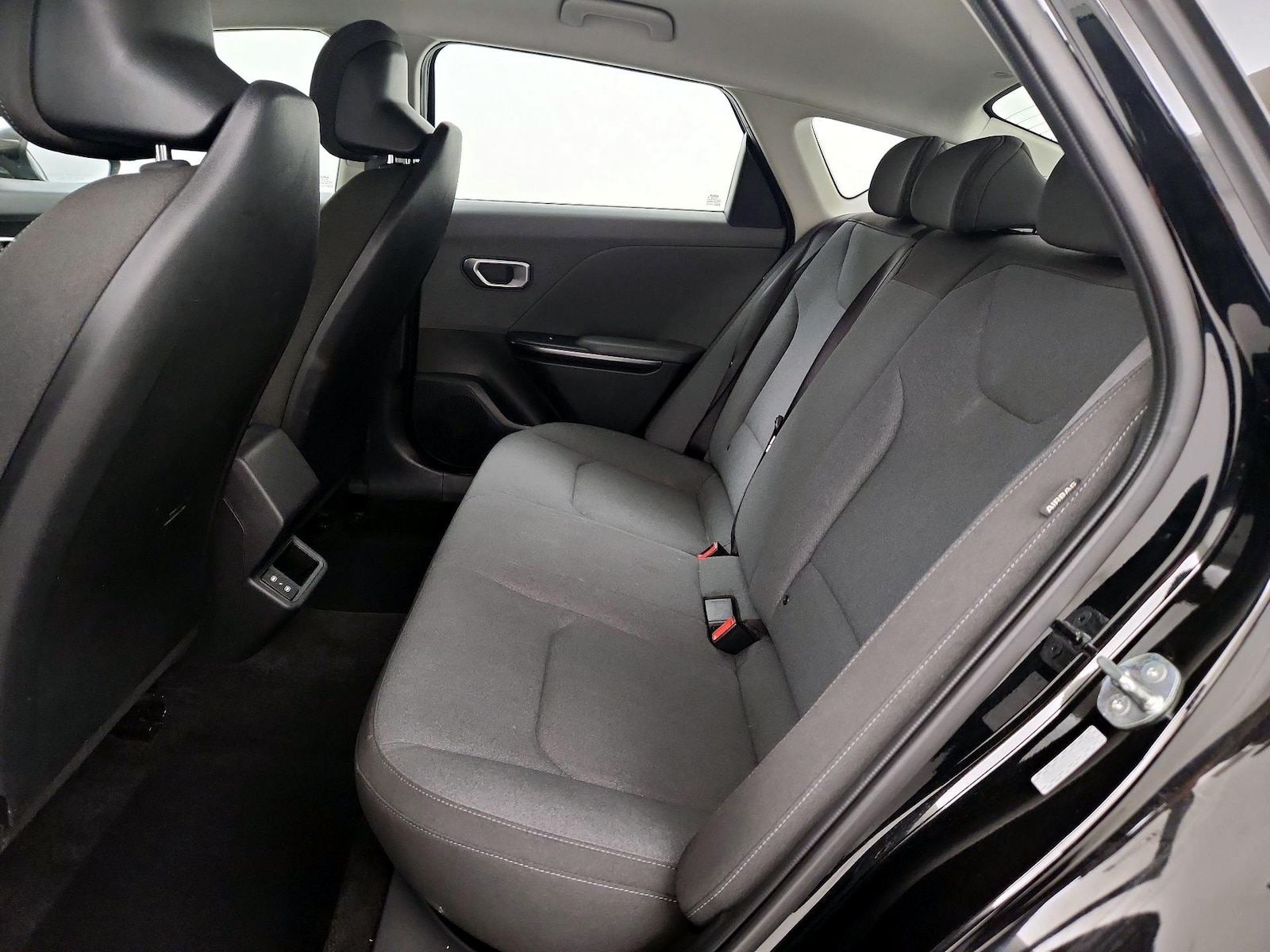 2025 Kia K4 LXS - Photo 20