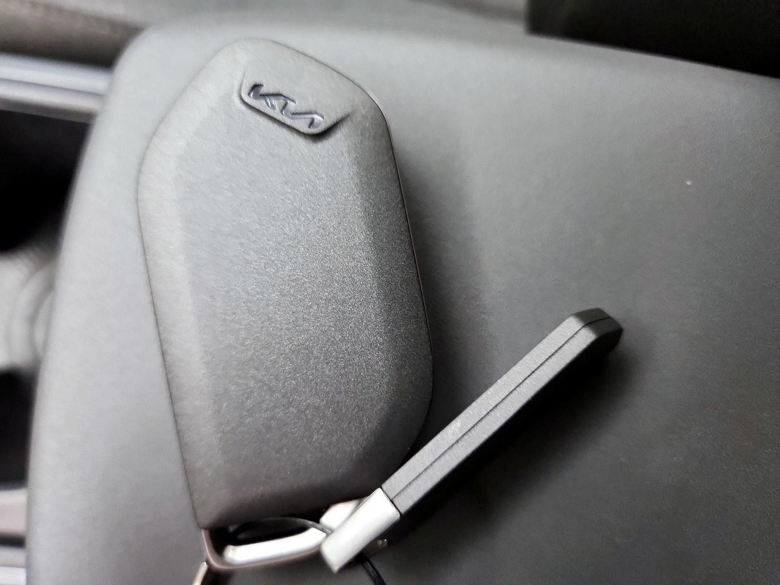 2025 Kia K4 LXS - Photo 23