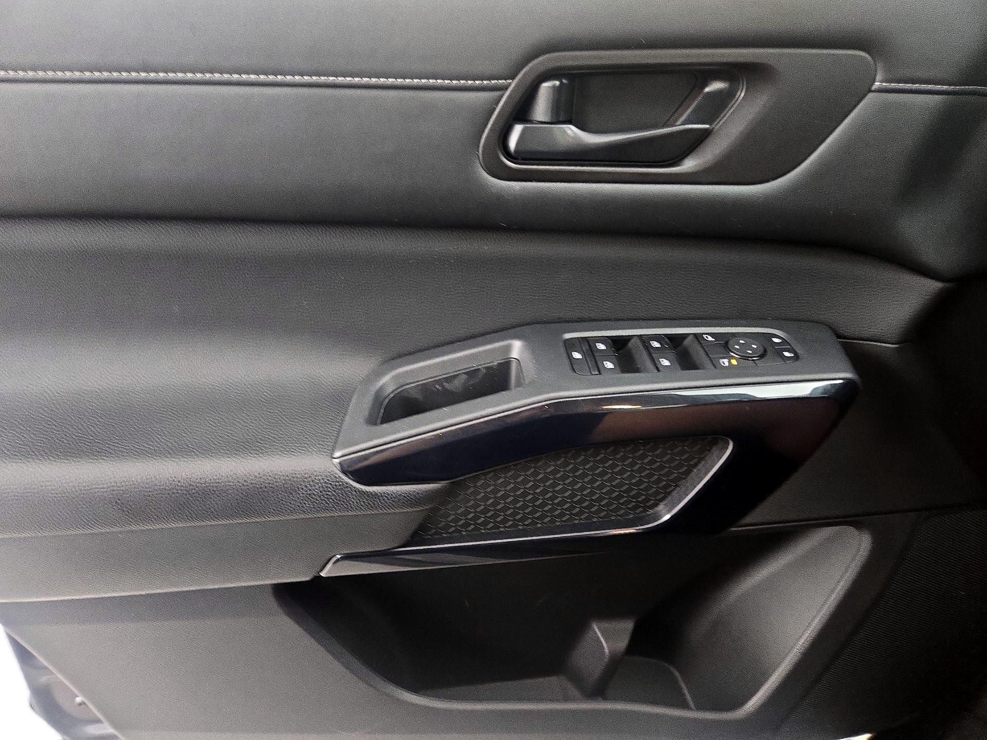 Thumbnail: 2025 Nissan Pathfinder - 12