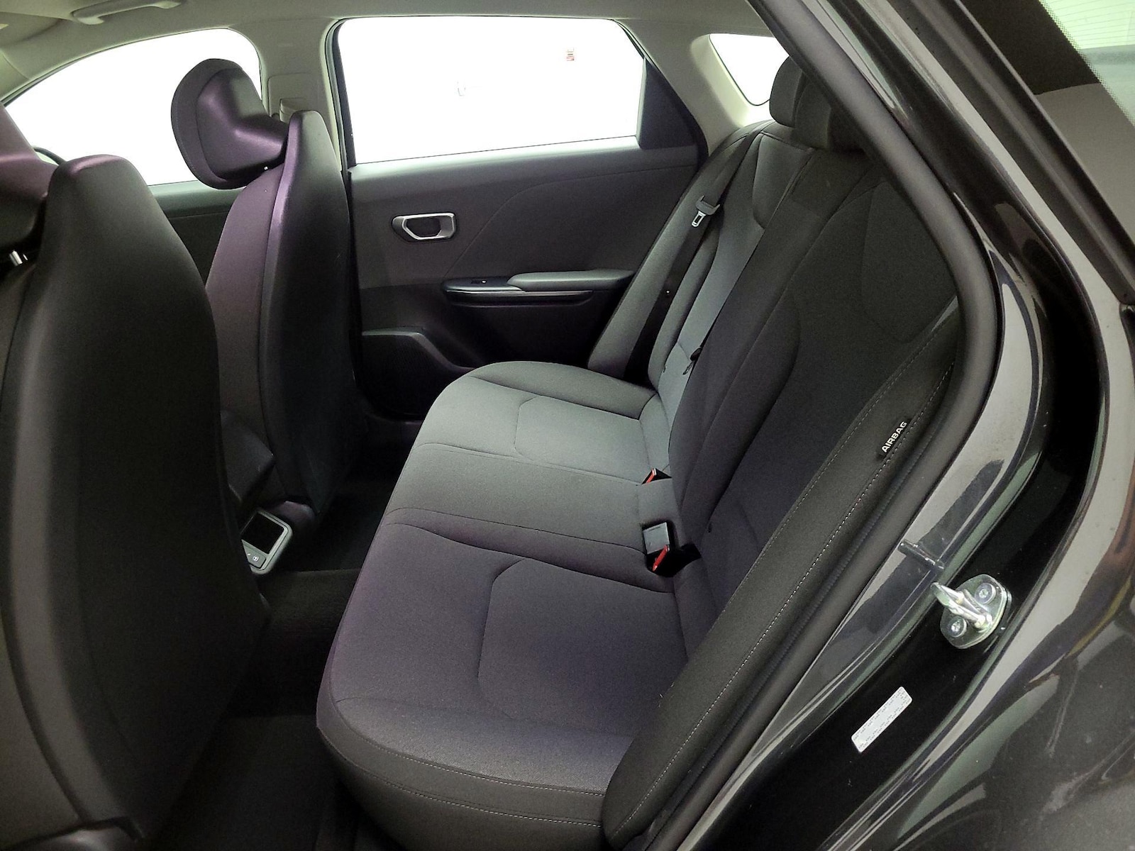 2025 Kia K4 LXS - Photo 20