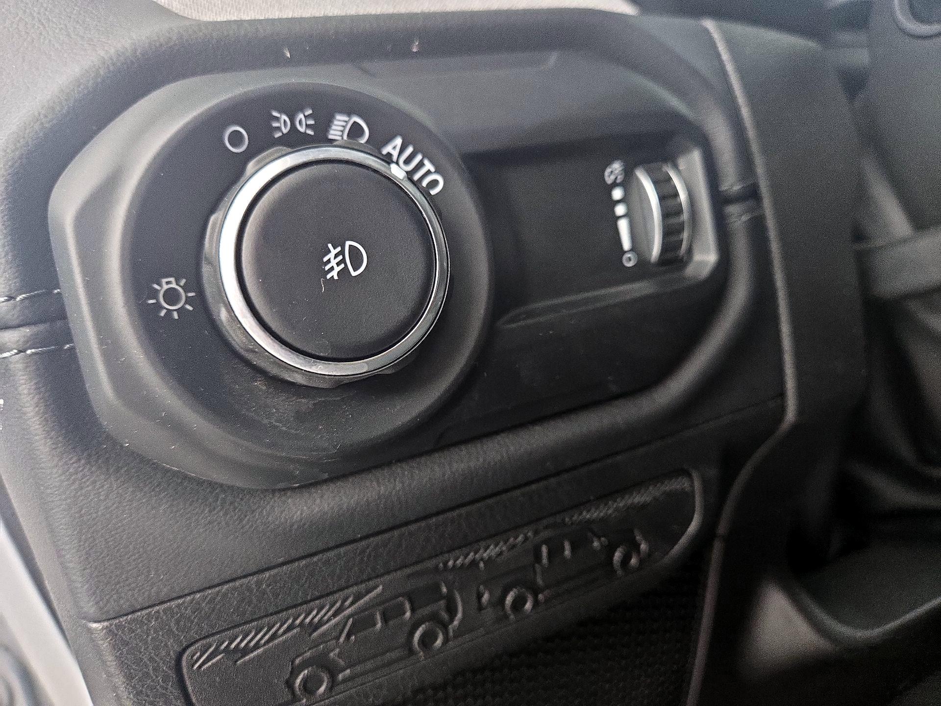 Thumbnail: 2025 Jeep Wrangler - 13