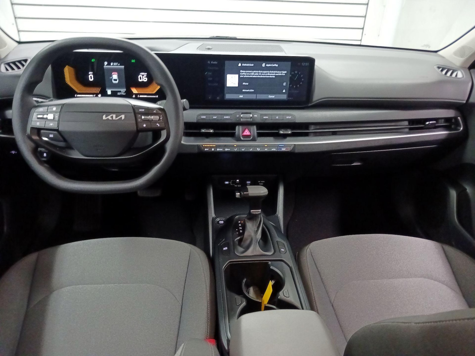 2025 Kia K4 LXS - Photo 10