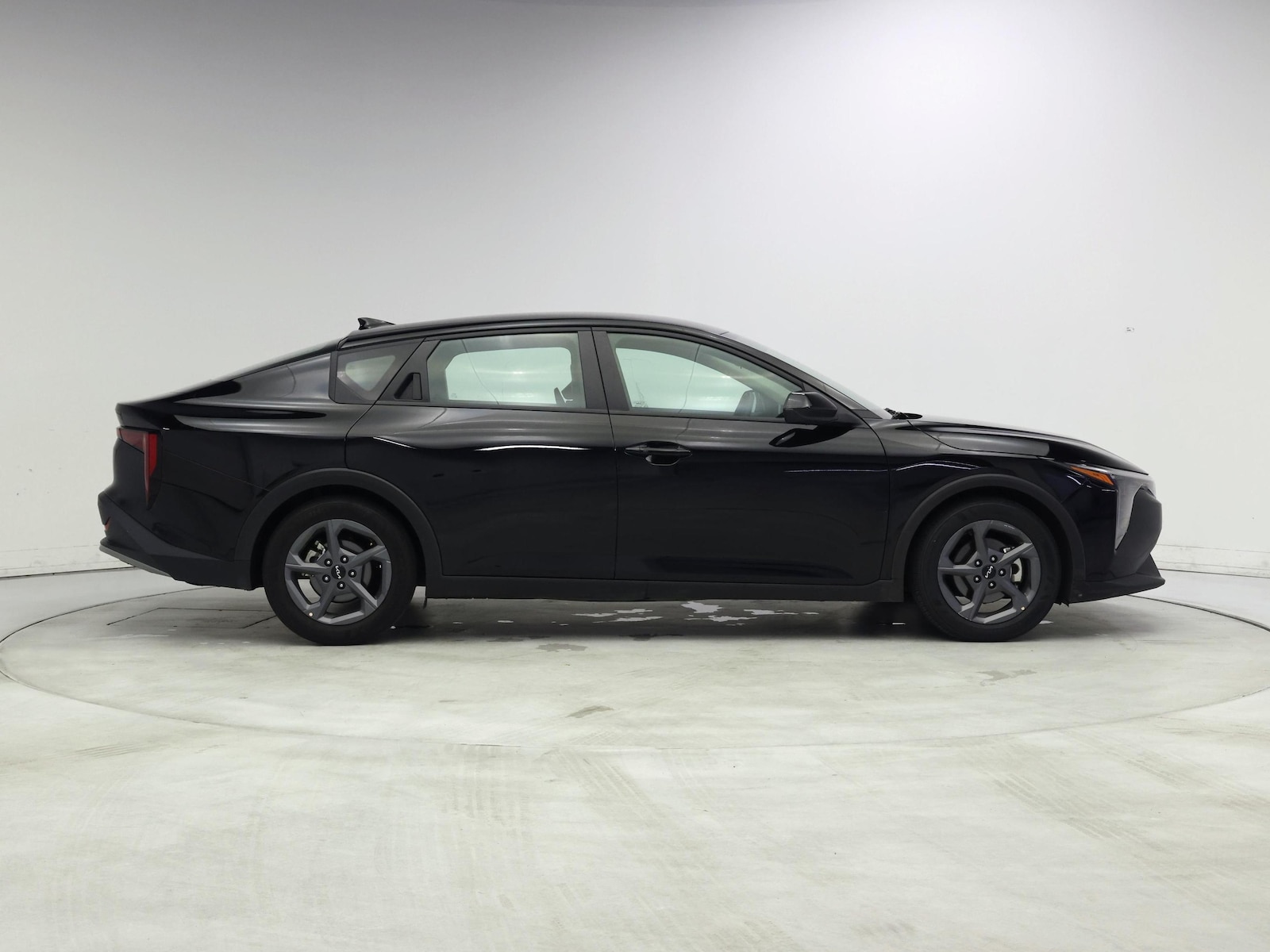 2025 Kia K4 LXS - Photo 8