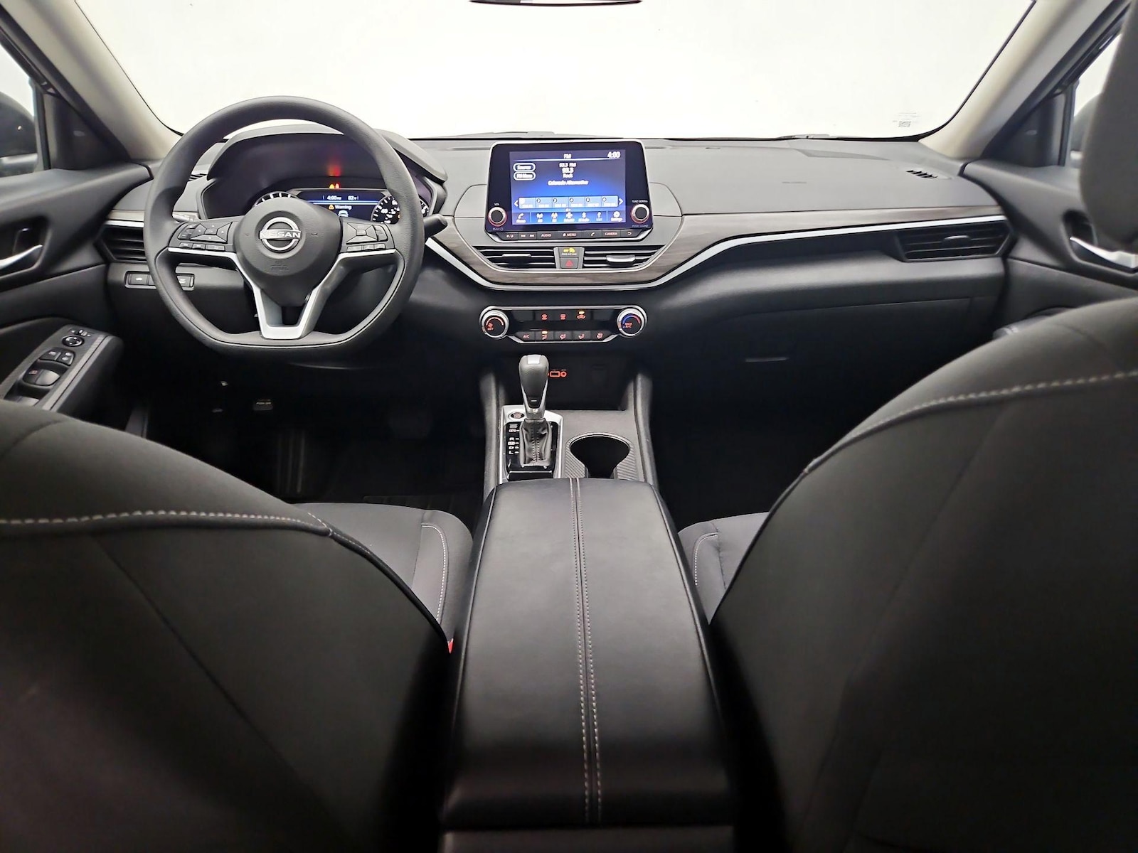 2025 Nissan Altima SV - Photo 10