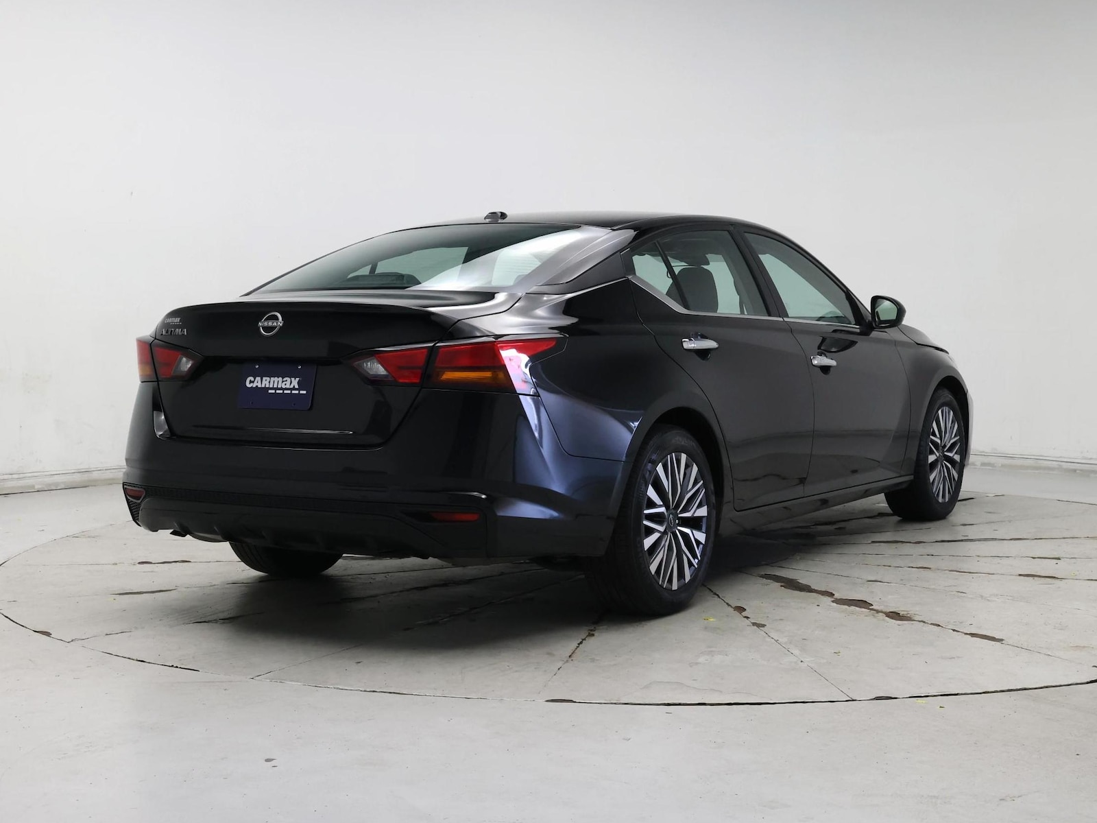 2025 Nissan Altima SV - Photo 9