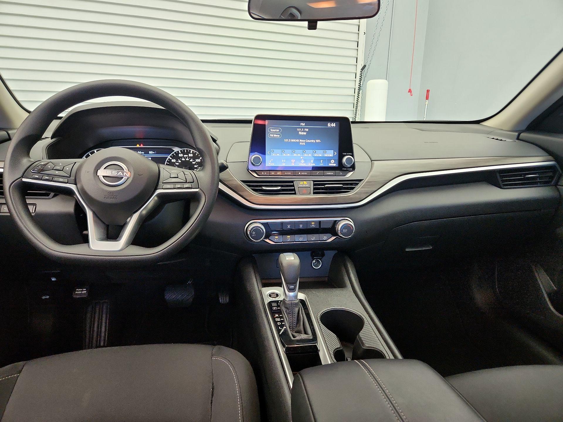 Thumbnail: 2025 Nissan Altima - 9