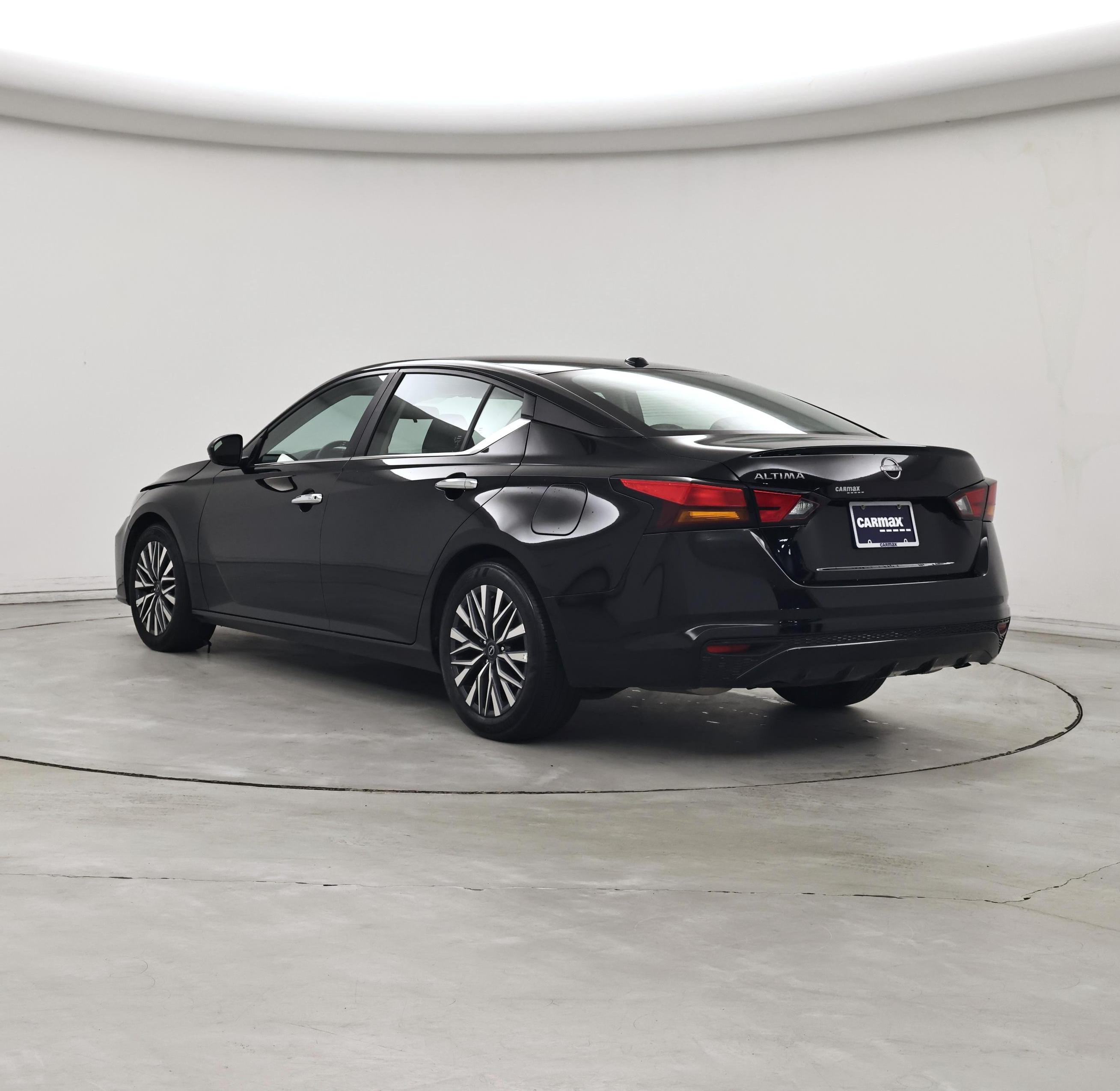 Thumbnail: 2025 Nissan Altima - 2