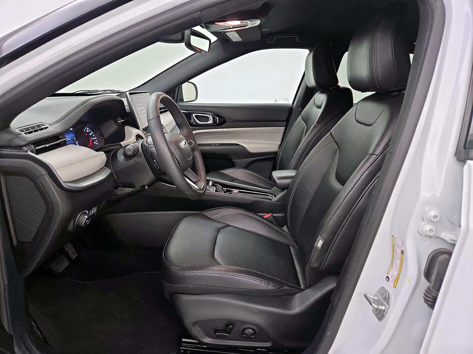 Thumbnail: 2025 Jeep Compass - 11